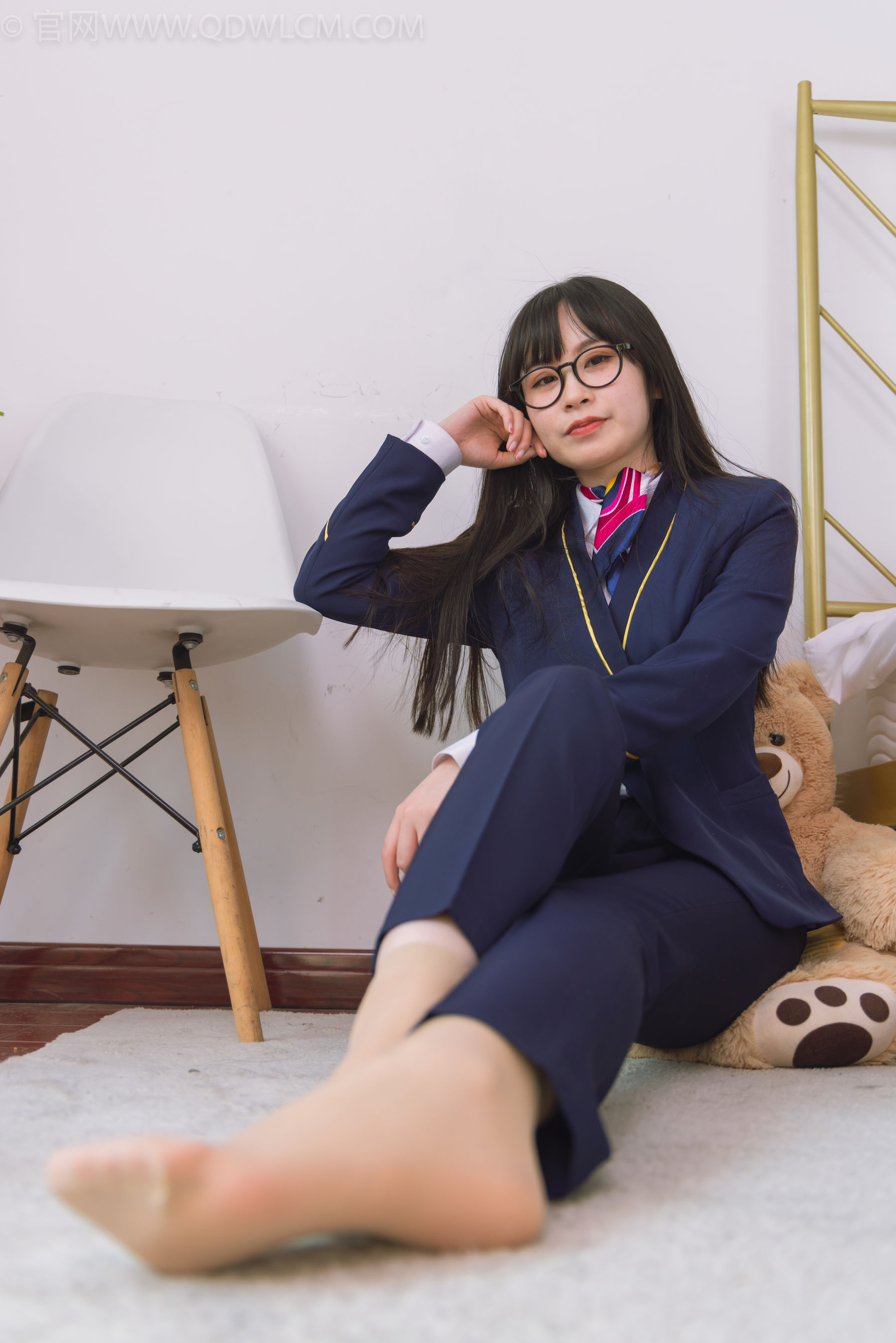 物恋传媒 No.1500 兮兮-银行小秘书