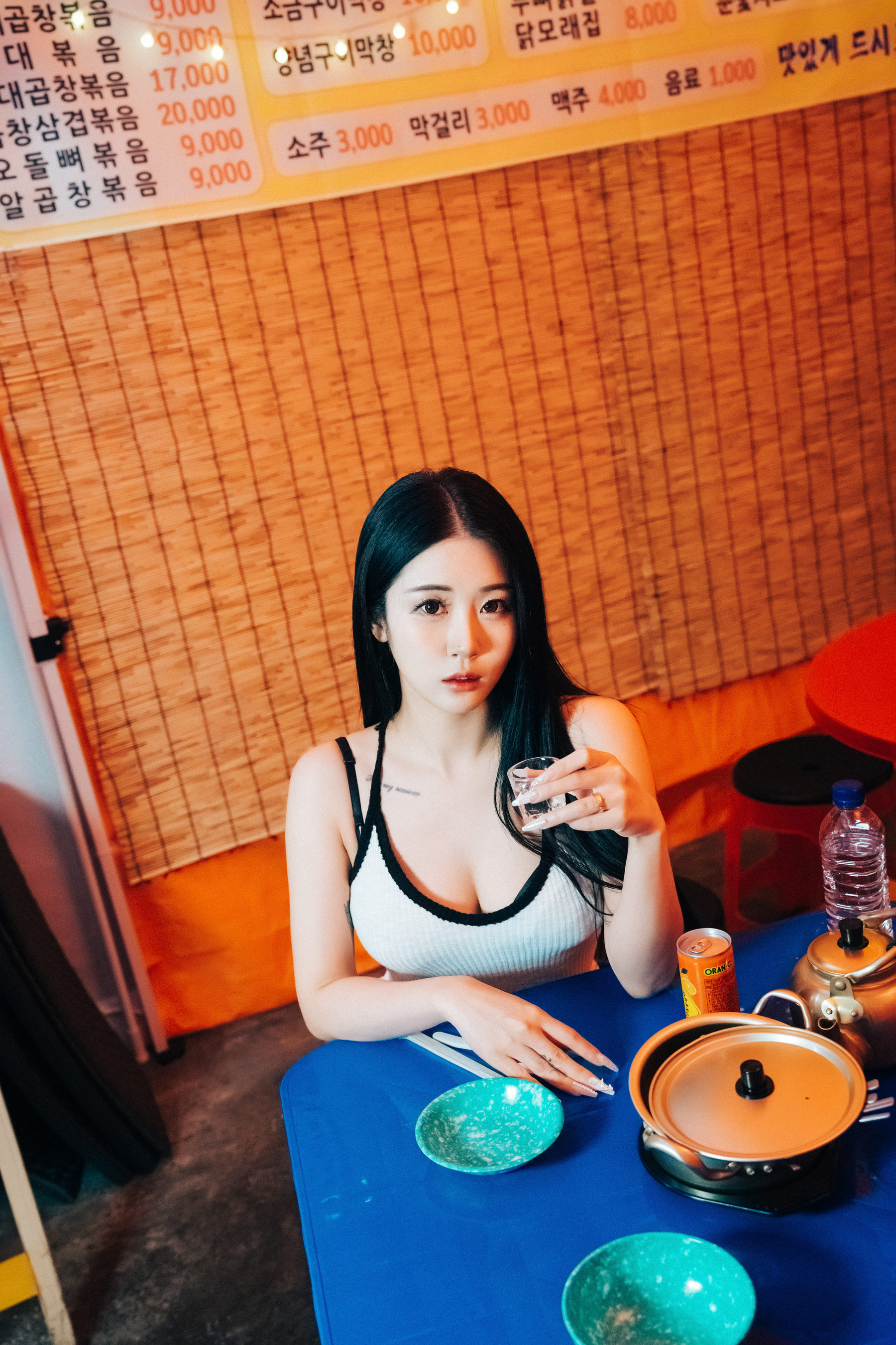 [LOOZY] Bomi - Street Stall