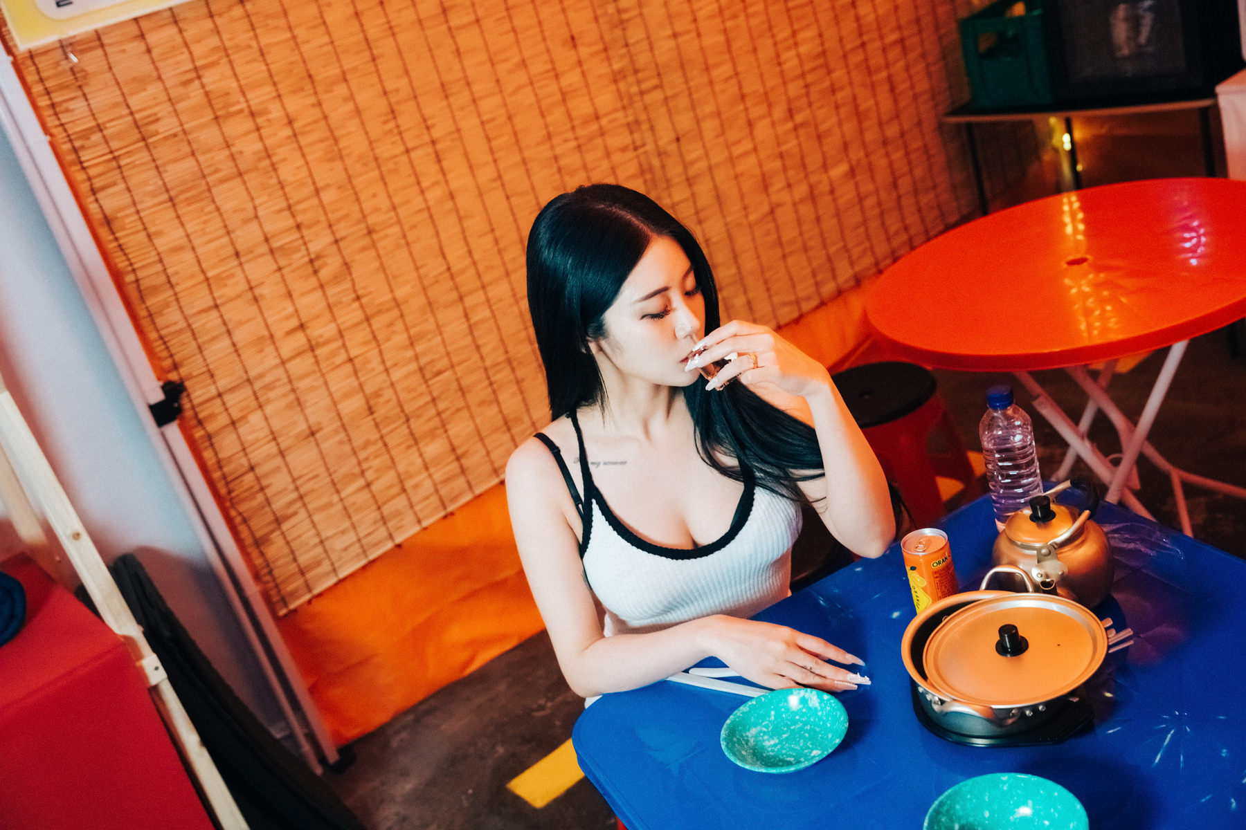 [LOOZY] Bomi - Street Stall
