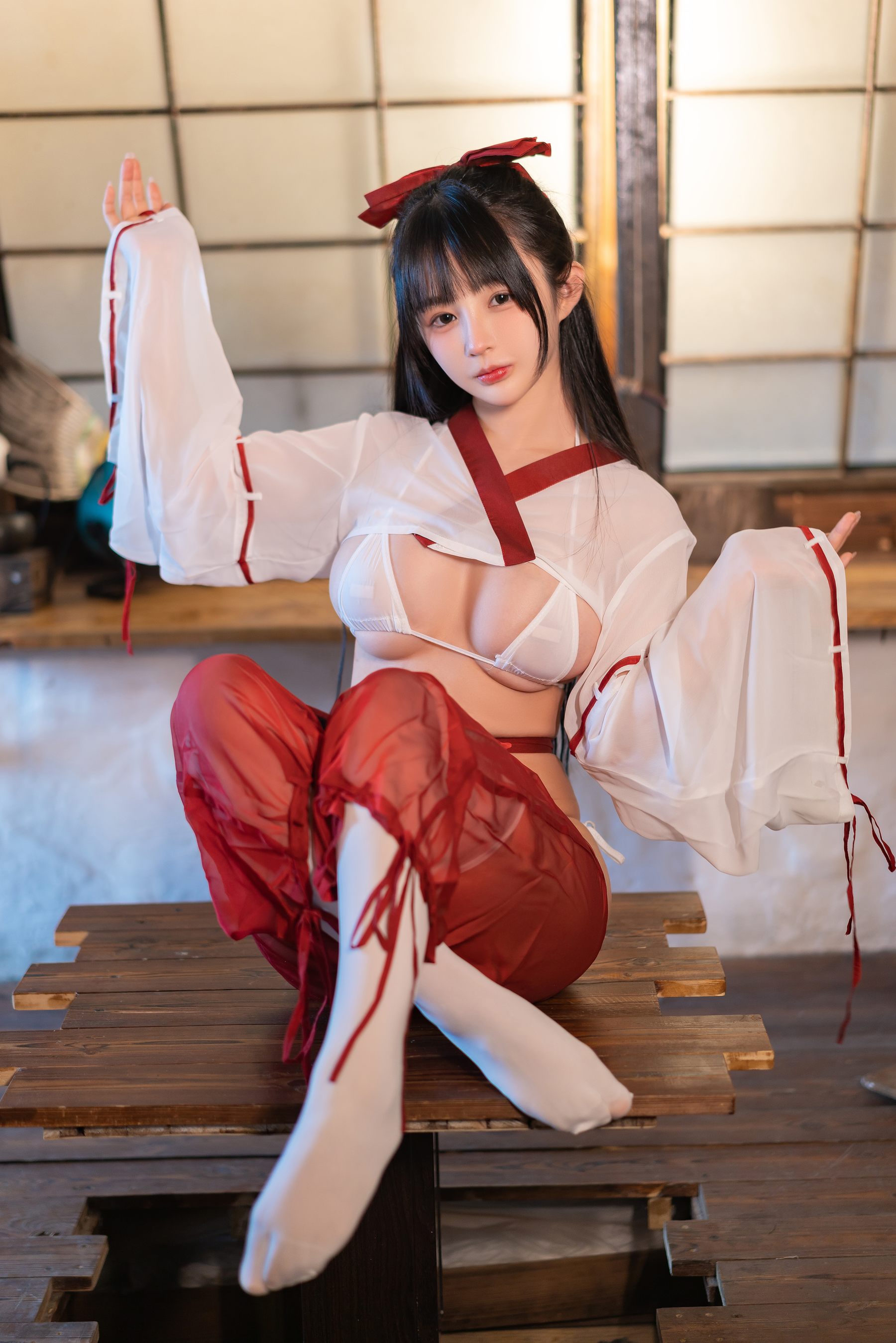 桜井宁宁 - 巫女