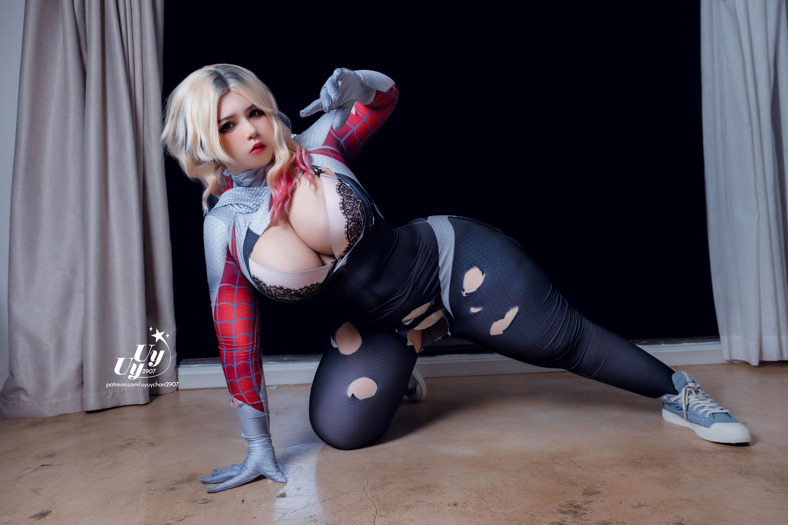 Uy Uy - Spider Gwen