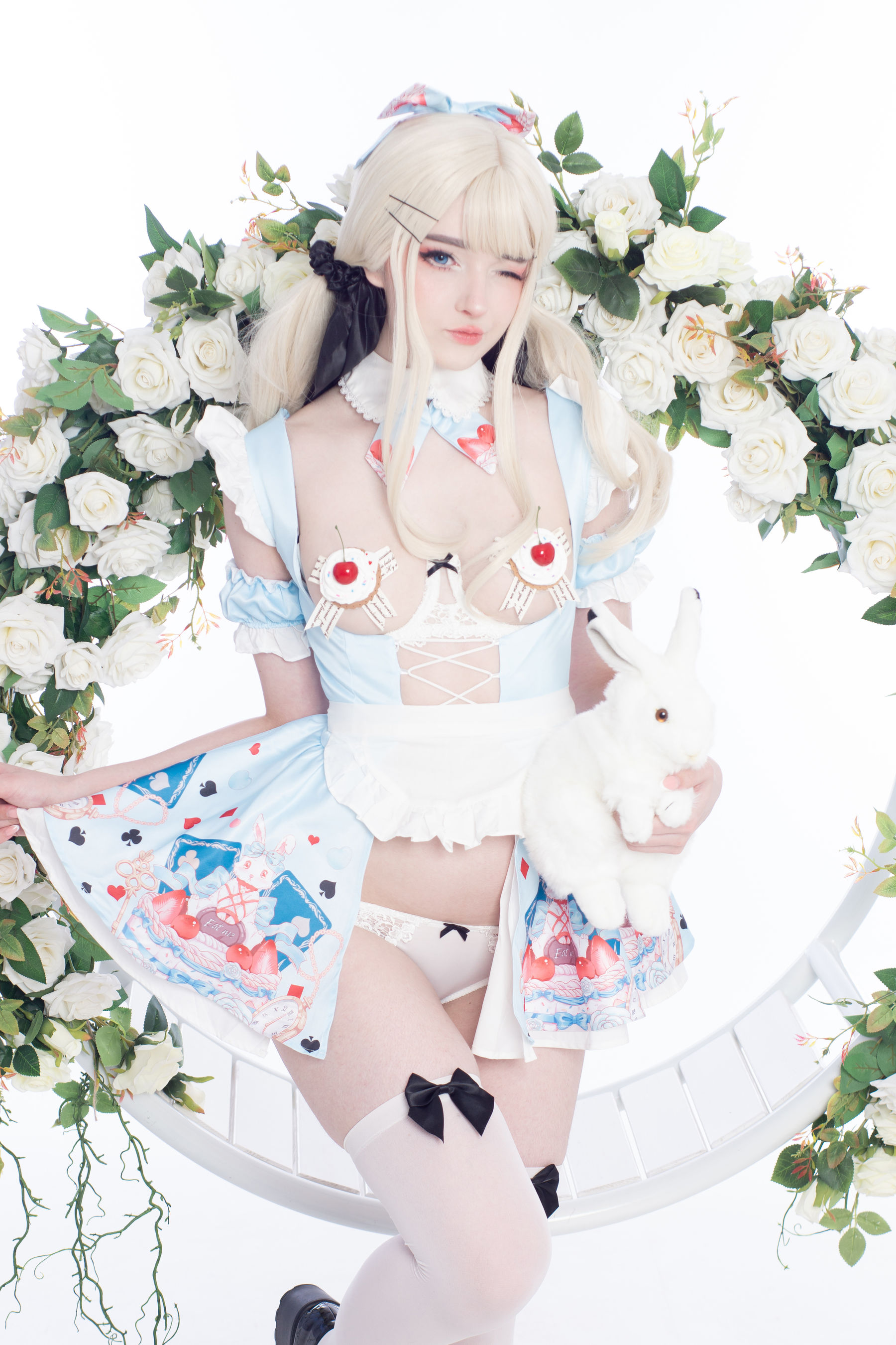 Candy Ball - Alice in Easterland