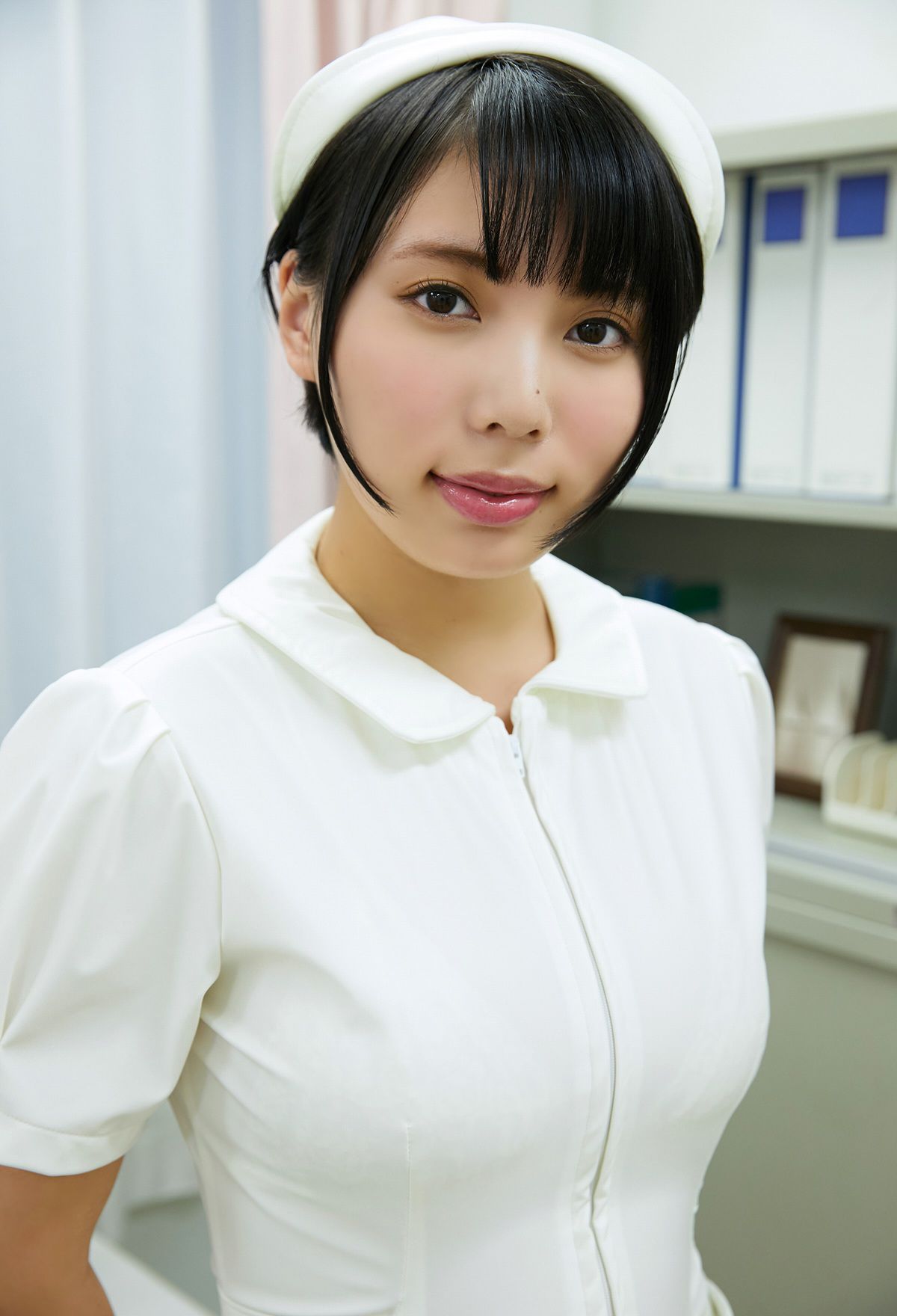 Kaoru Yasui 安位薫 - Yasui is in charge today 本日担当の安位です