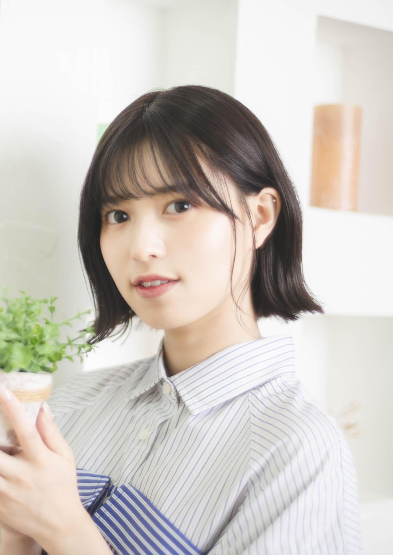 Shiika Arai 新井椎夏 - 1st Photobook I'm happy うれしいな