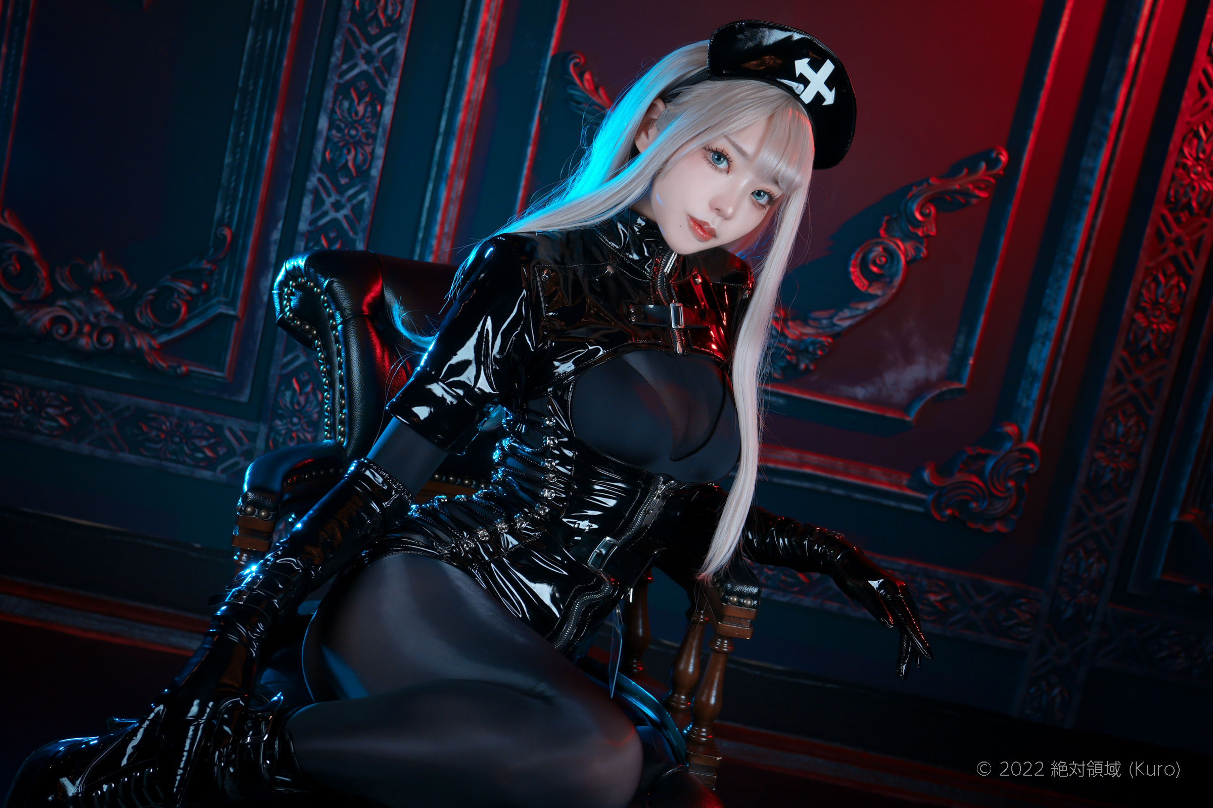 [Cosplay] [Zettai Ryoiki] Kuro くろ - BLACK ENAMEL NURSE