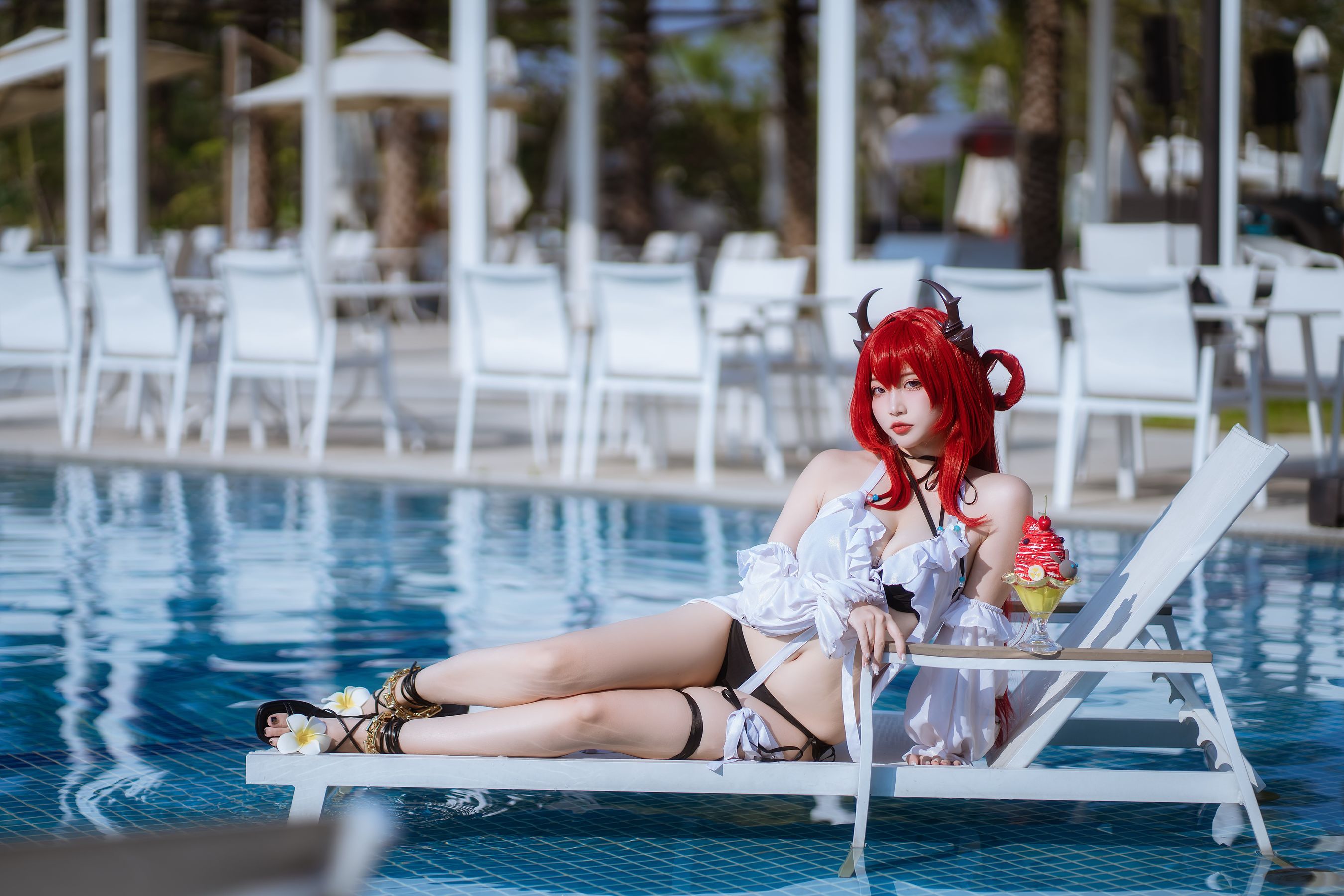 人气Coser 二佐Nisa - 泰拉夏日纪事 史尔特尔泳装