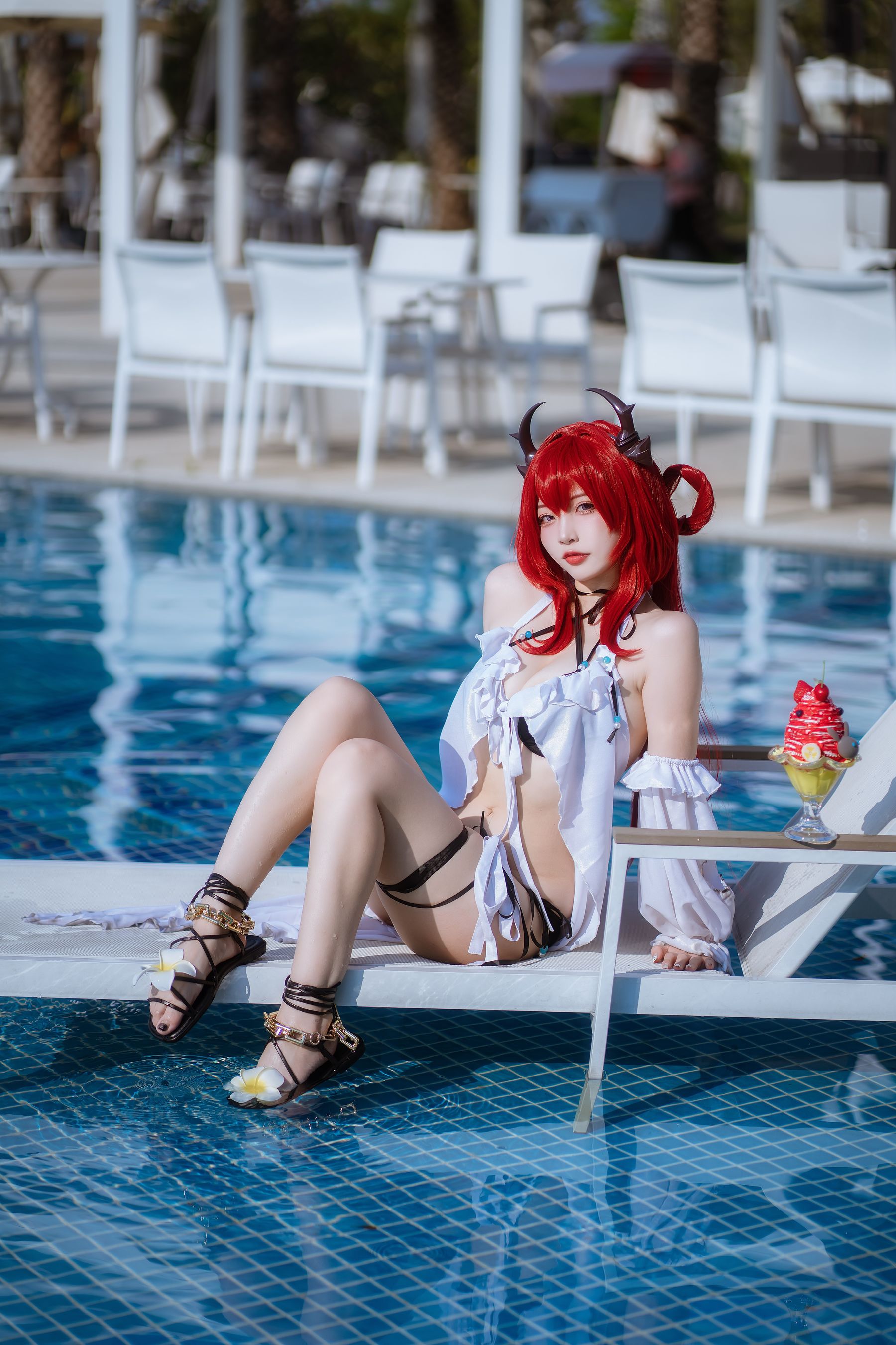 人气Coser 二佐Nisa - 泰拉夏日纪事 史尔特尔泳装