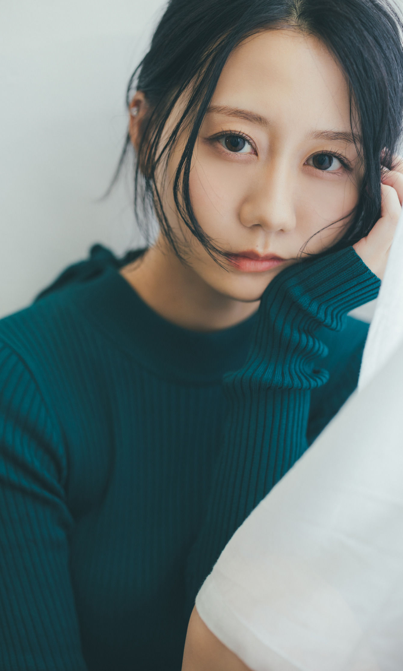 古畑奈和 写真集「Emergence」