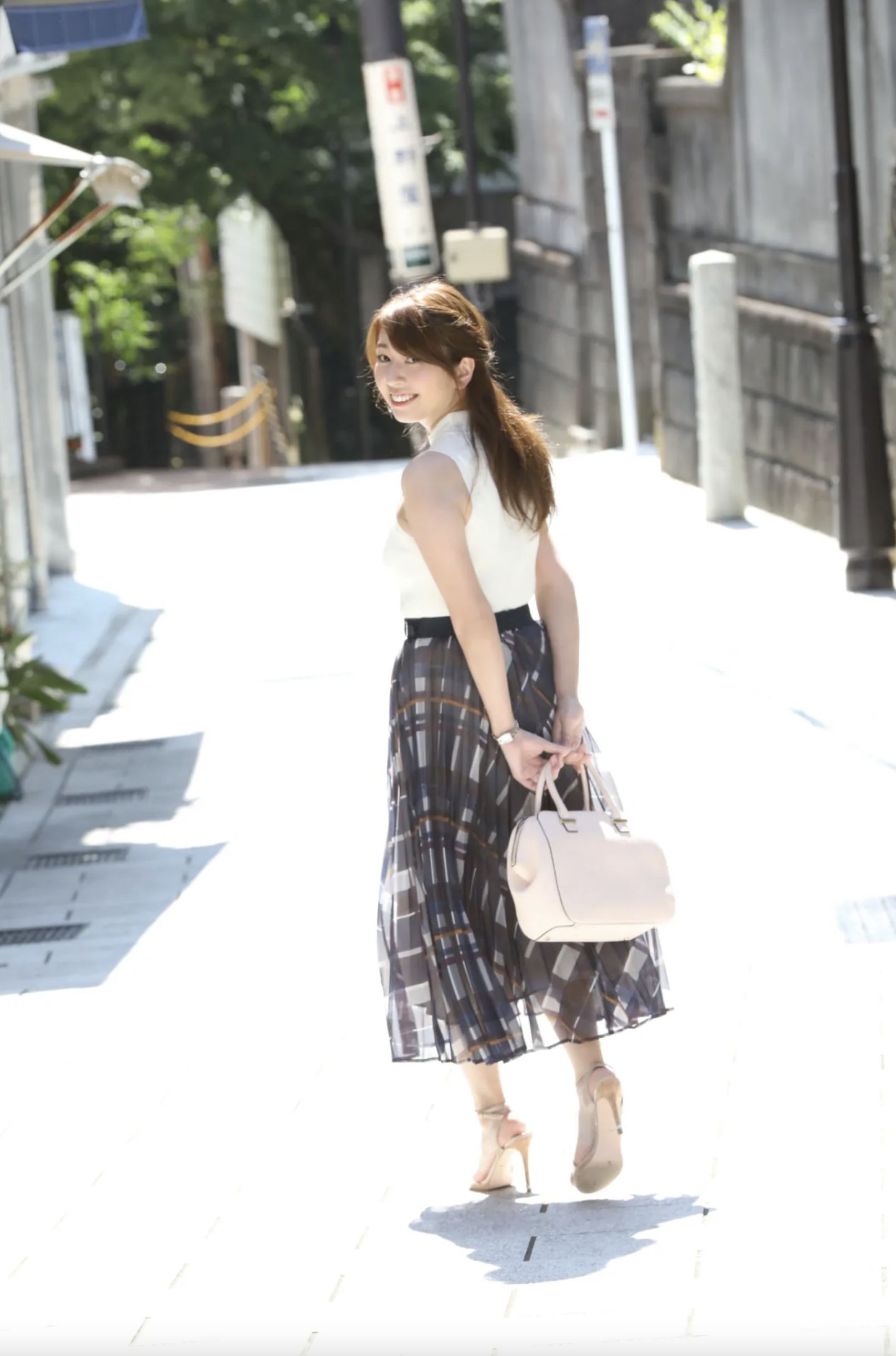 杉本佳代 東海No.1巨乳キャスター Ｇカップ乳初ヌード