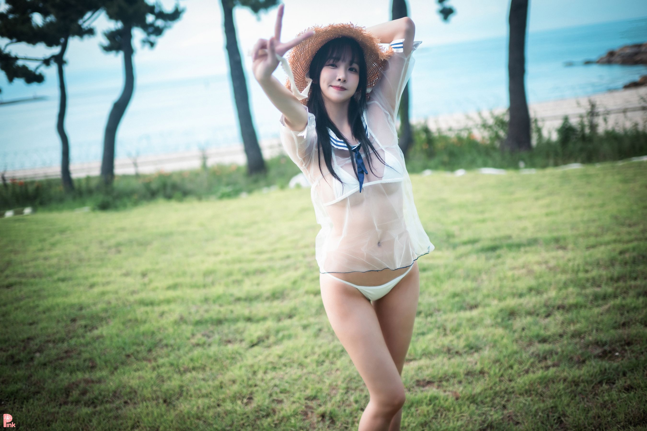 [PINK RIBBON] Ahrin - Bikini Day