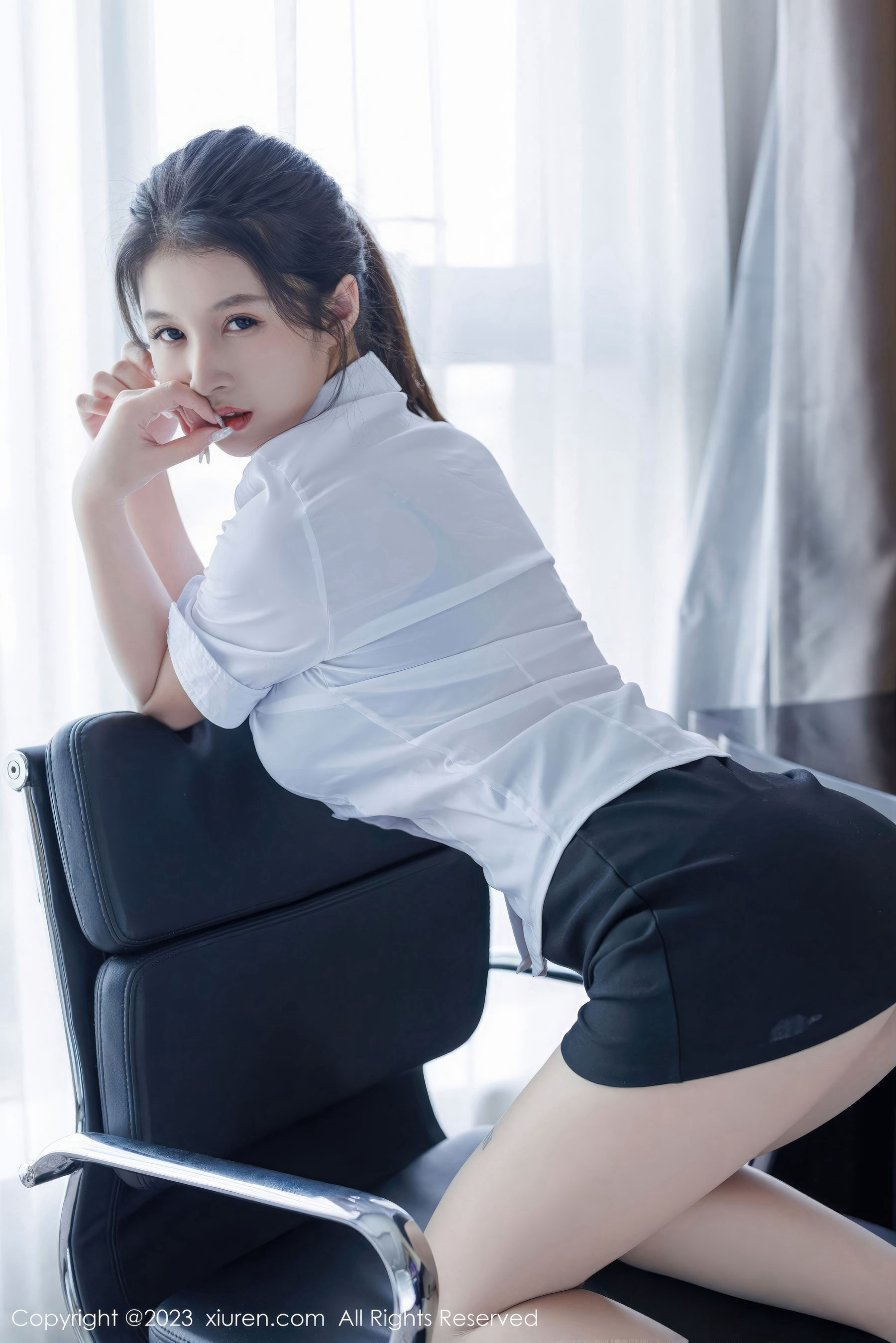 [秀人XiuRen] 2023.09.19 No.7406 灵诗怡