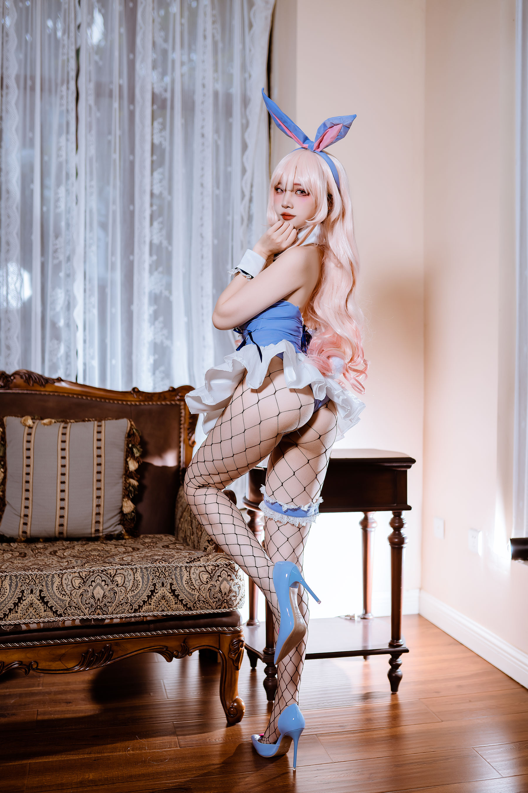 人气Coser 二佐Nisa - 海梦 蓝色兔女郎