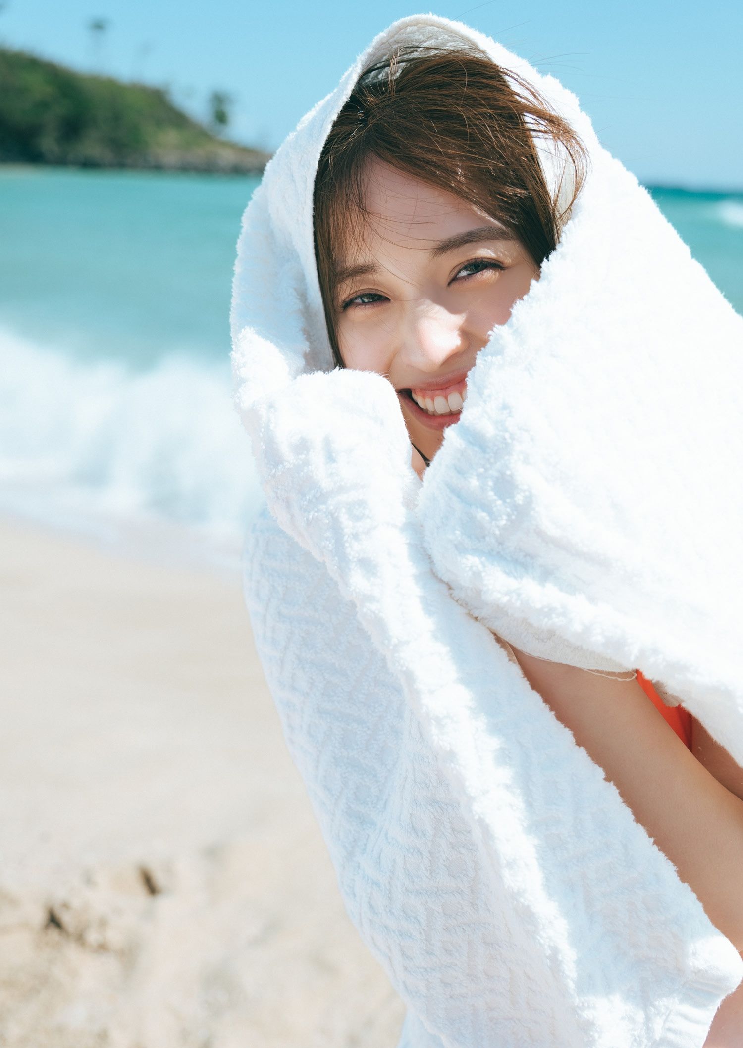 村島未悠 写真集「手を伸ばせば…」