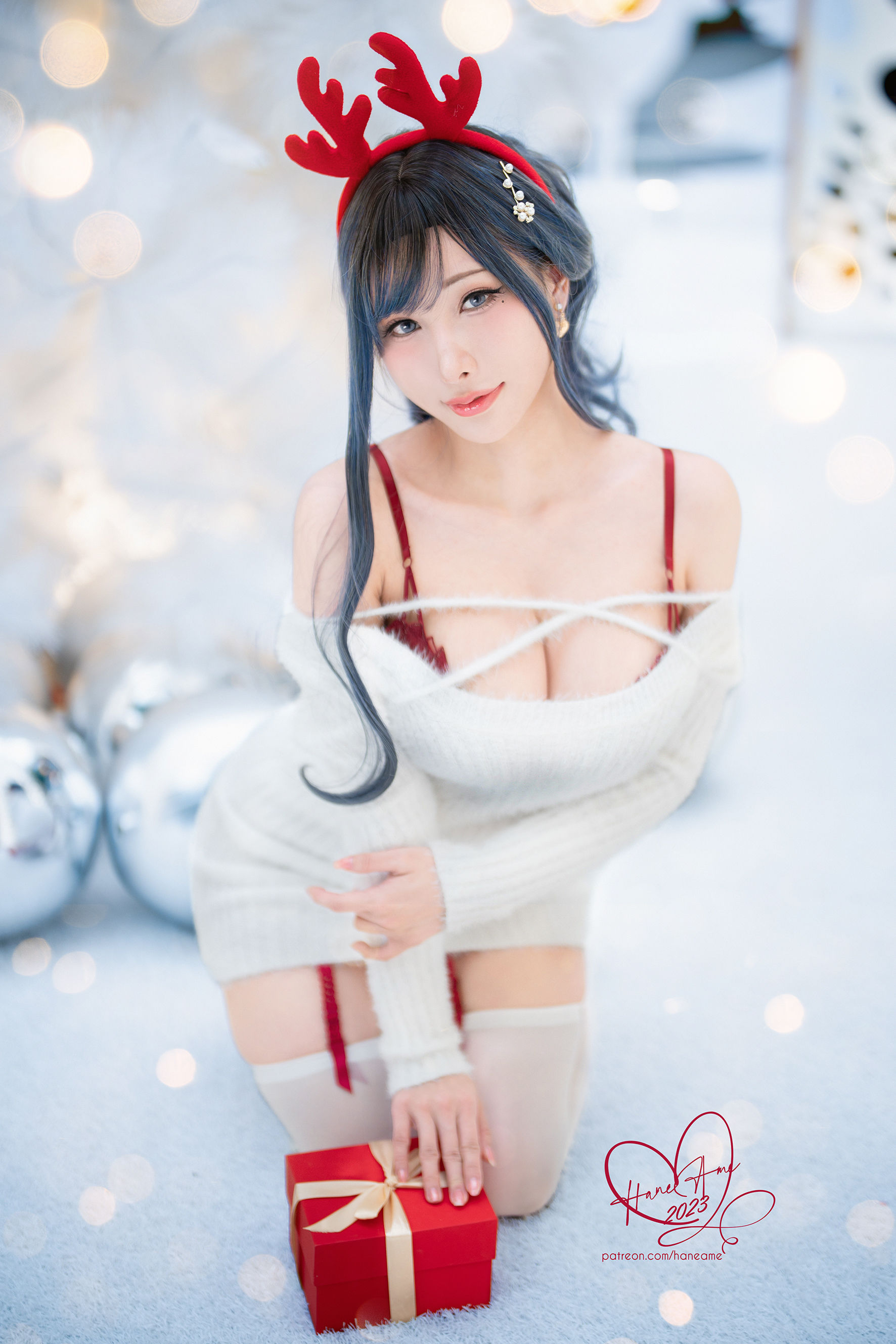 Hane Ame 雨波写真 - Original 2023 White Christmas Moose Onesan