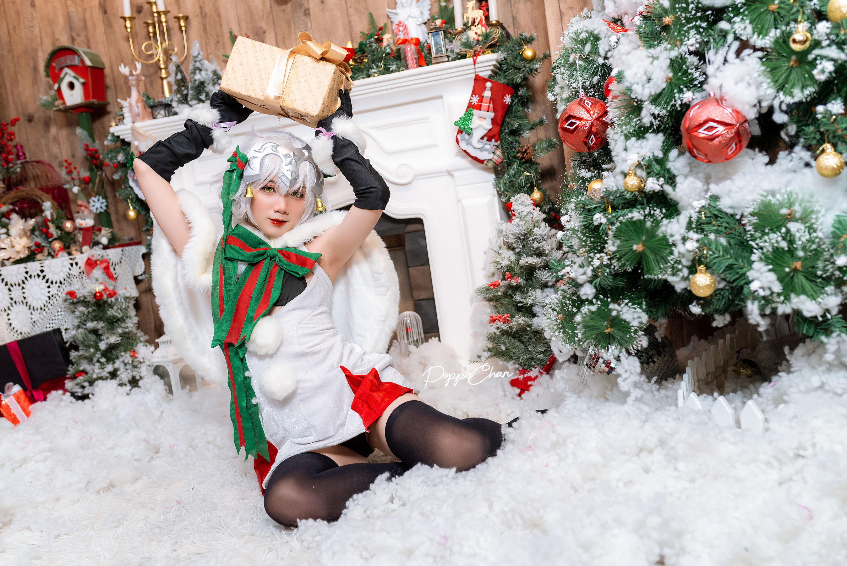 PoppaChan - Jeanne D'arc Alter Santa Lily