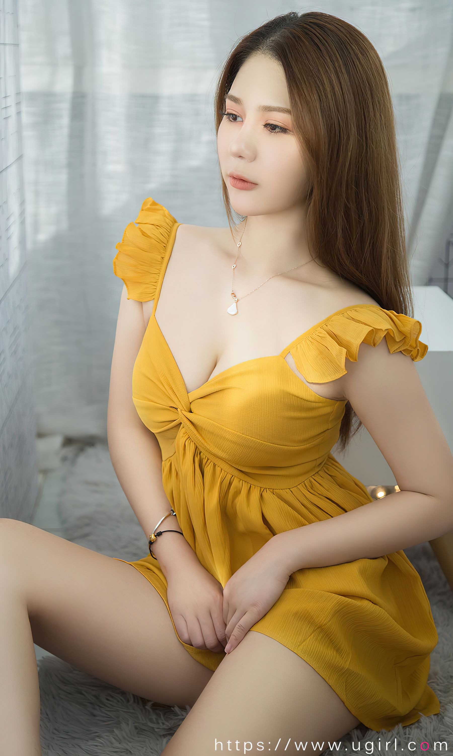 [Ugirls]爱尤物 No.2733 夜间萤火 如歌