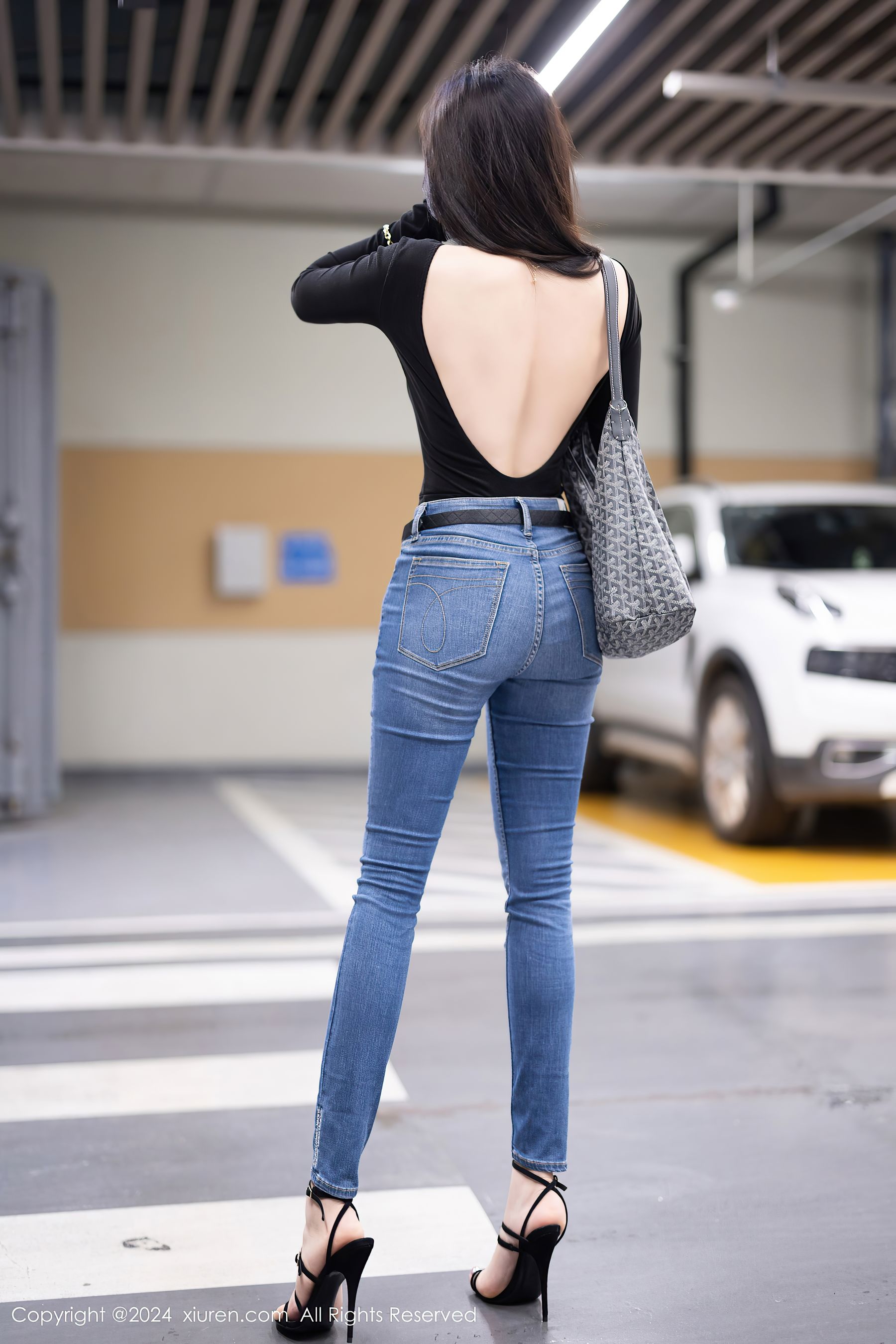 [秀人XiuRen] 2024.04.12 No.8385 徐莉芝Booty