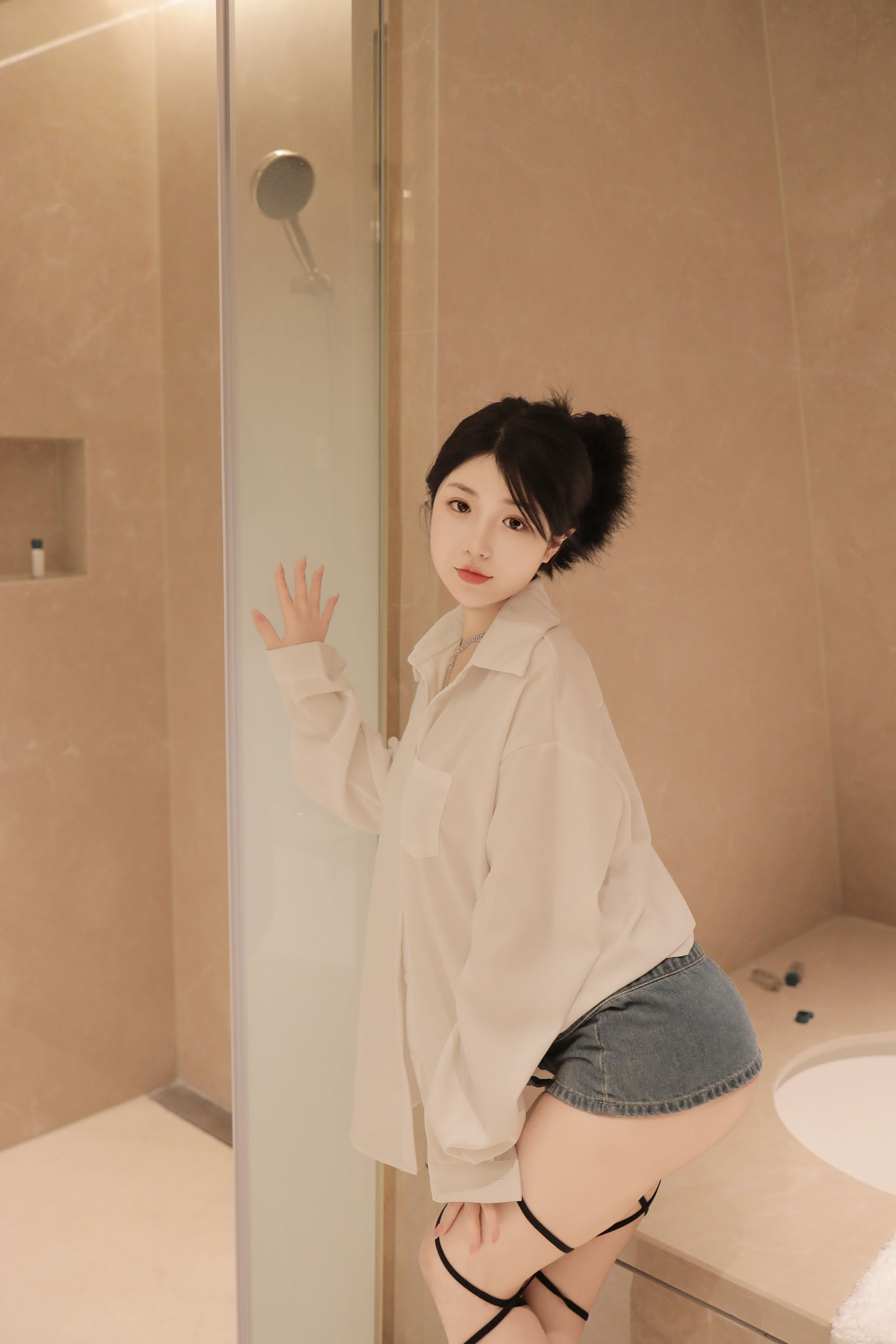 陈小花 - 淋浴