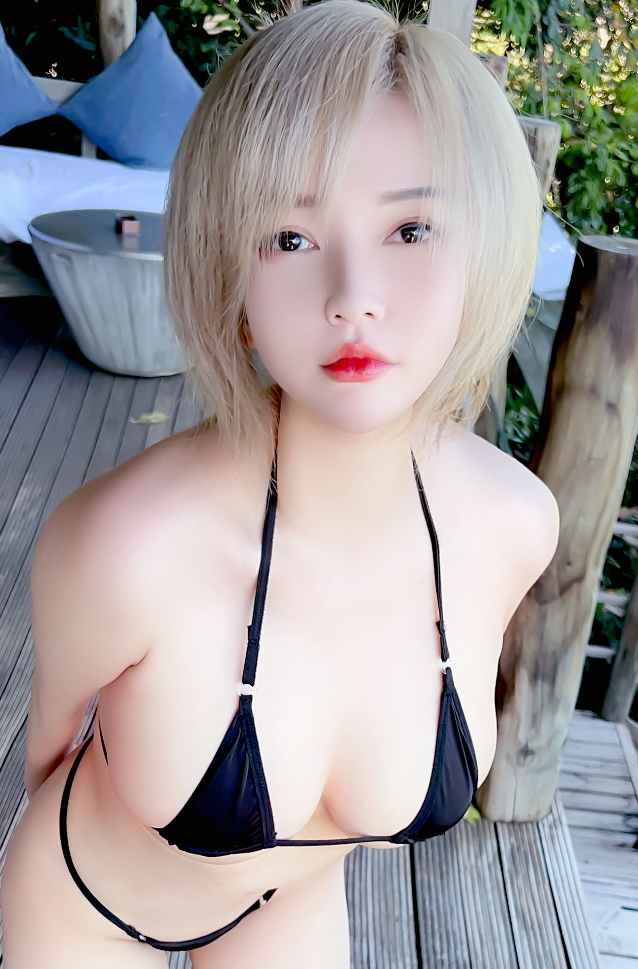 Coser小姐姐Potato Godzilla - Casual TeasingWithBlackBikini NSFW