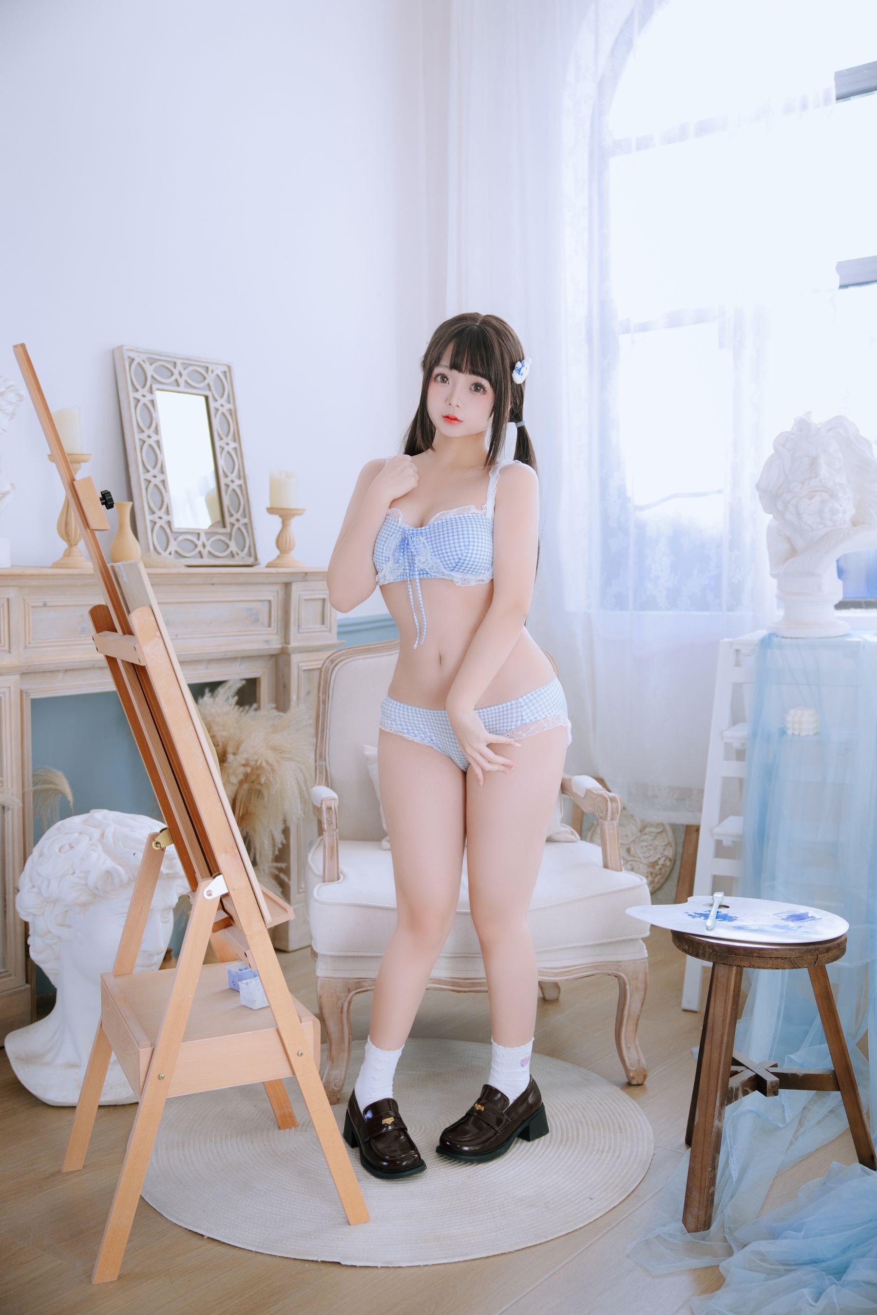 Cosplay 日奈娇 - 美术生