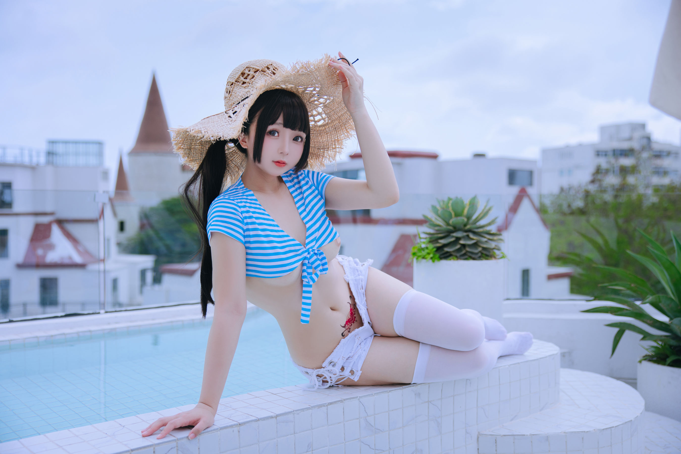 Cosplay 日奈娇 - 蓝白条