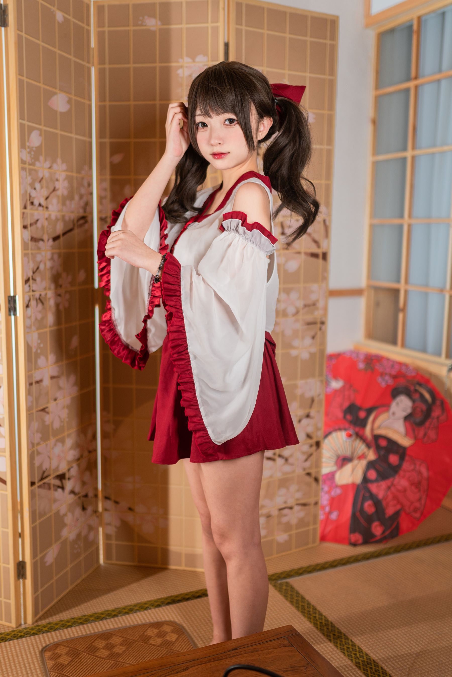 花铃 - 小巫女