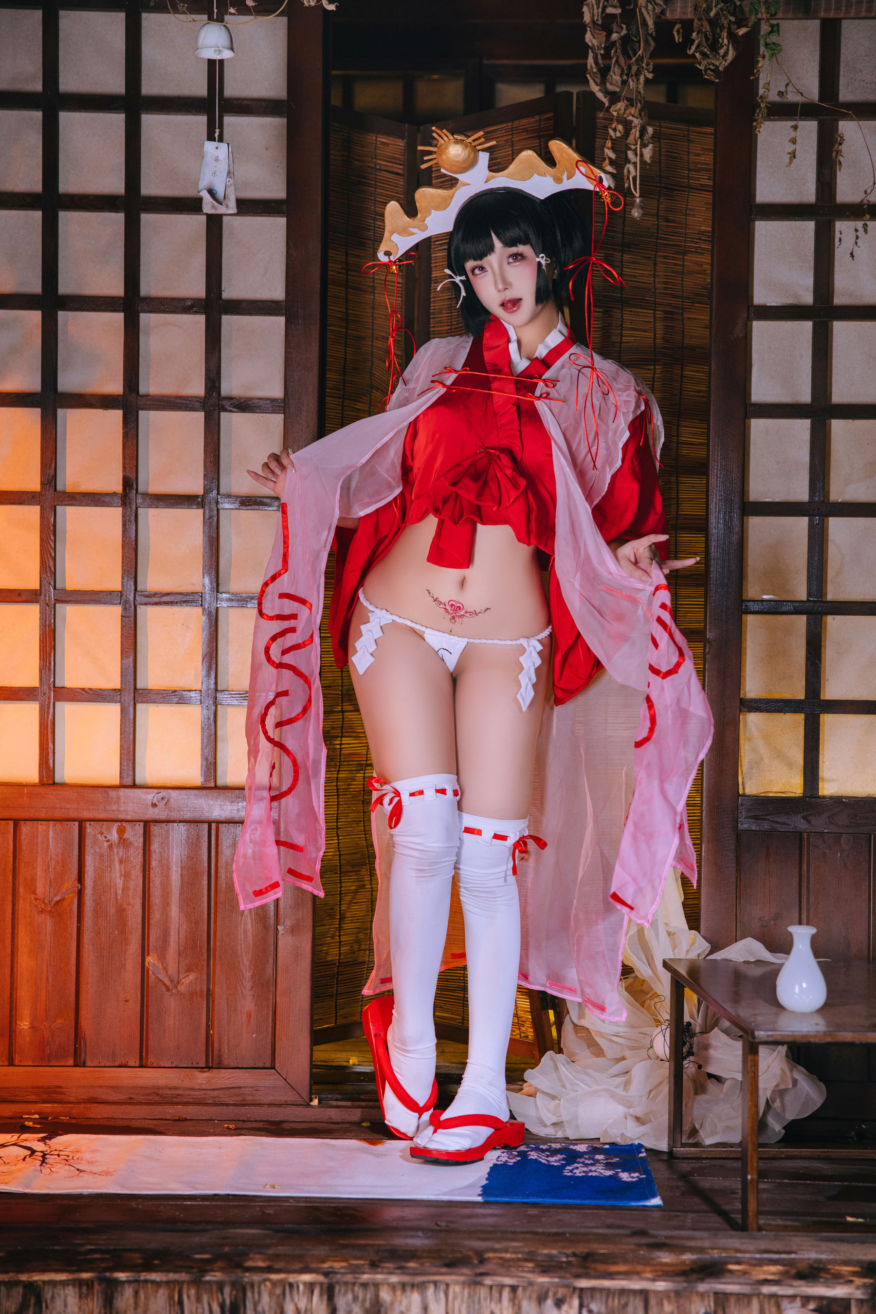 Cosplay 日奈娇 - 辉夜巫女