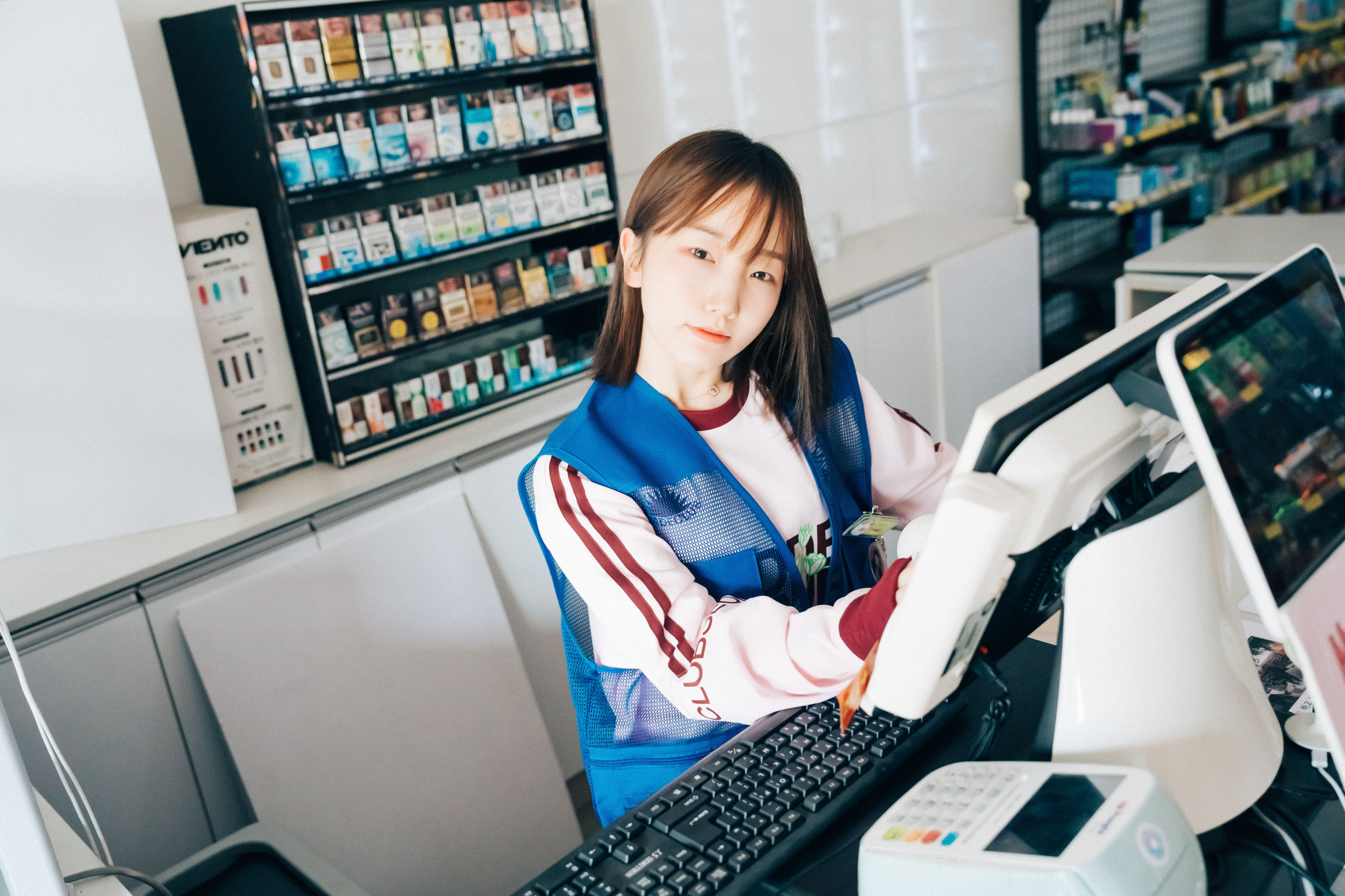 [LOOZY] Yeri - Pocket girl alba