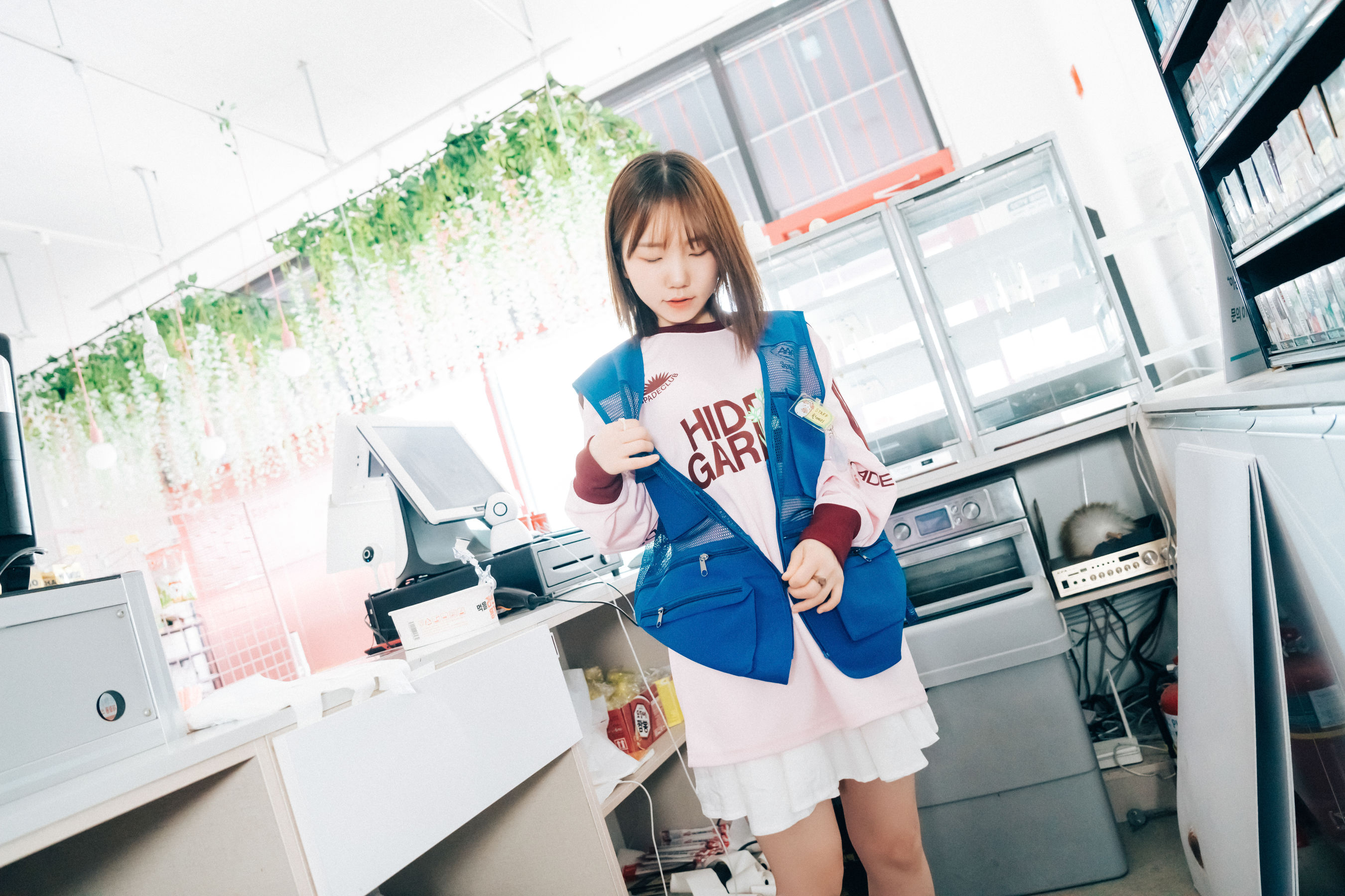 [LOOZY] Yeri - Pocket girl alba