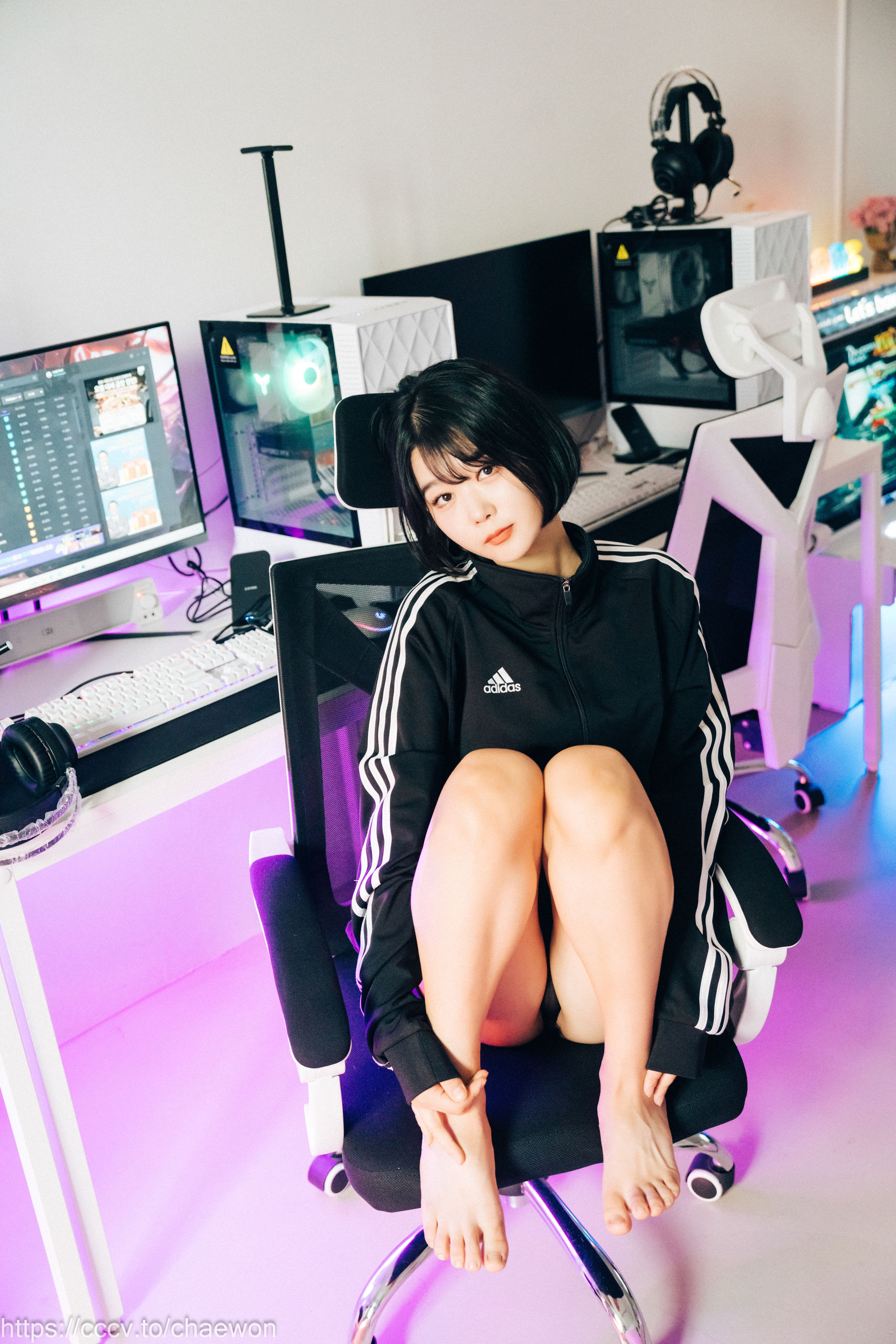 [LOOZY] Zia - PC room with sp