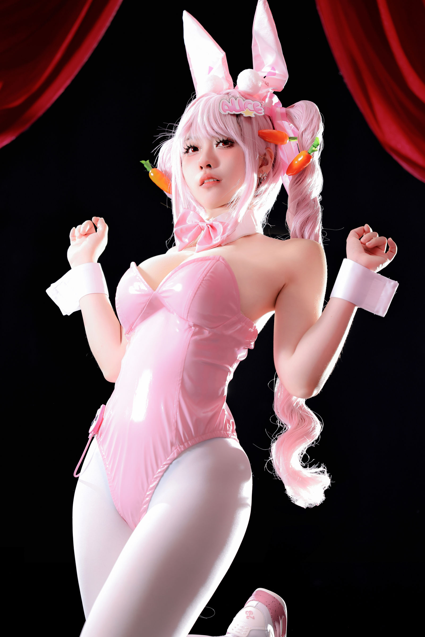 动漫博主G44不会受伤 - 爱丽丝兔女郎