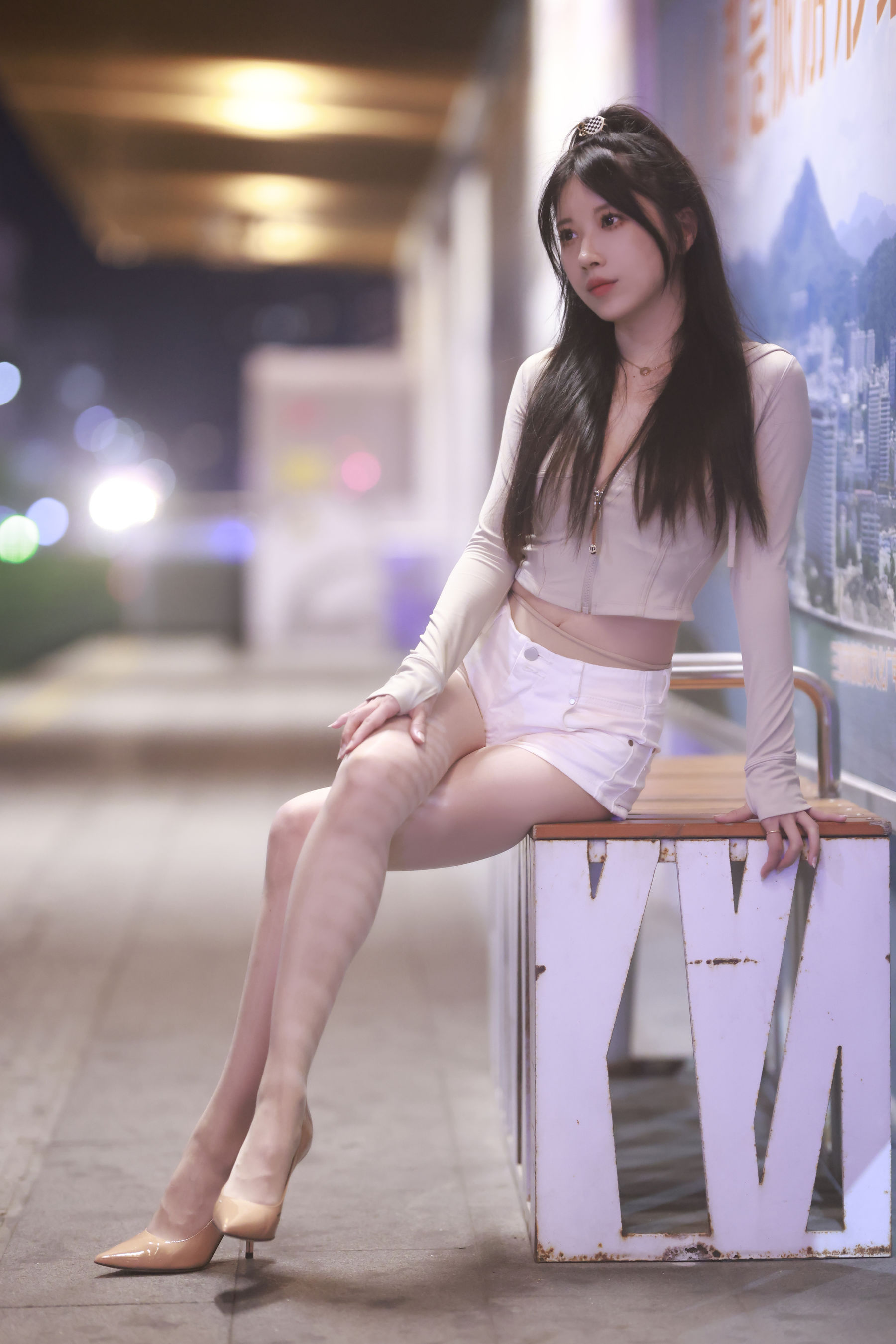 斗鱼主播小女巫露娜 - 芳踪