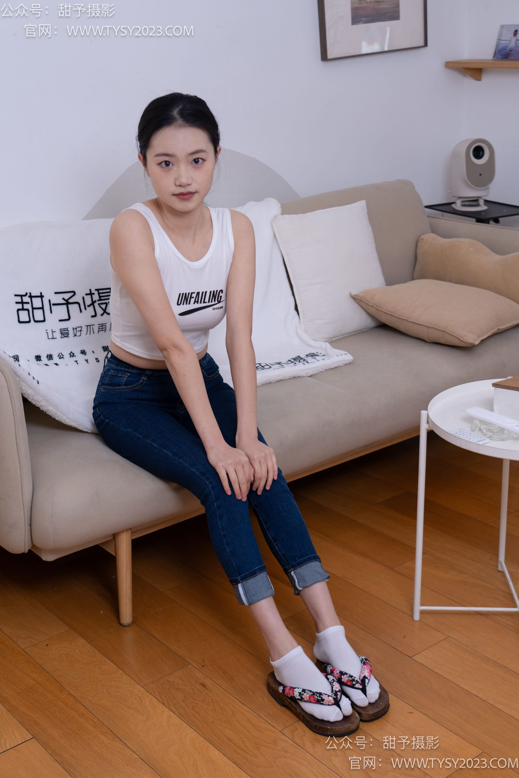 甜予摄影 No.069 齐齐 -短靴、人字拖、短白棉袜、长白棉袜、裸足