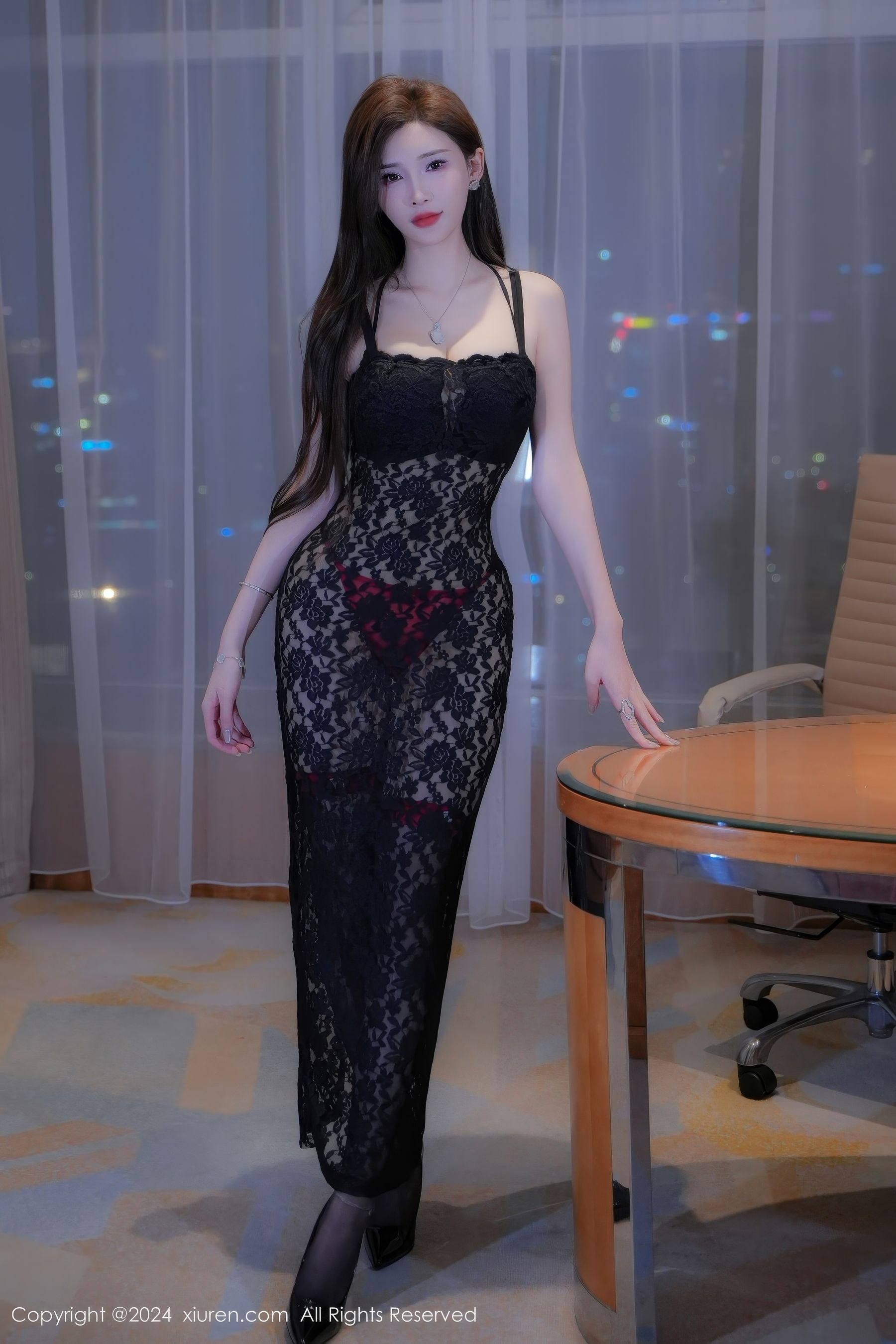 [秀人XiuRen] 2024.11.07 No.9411 Carol周妍希X