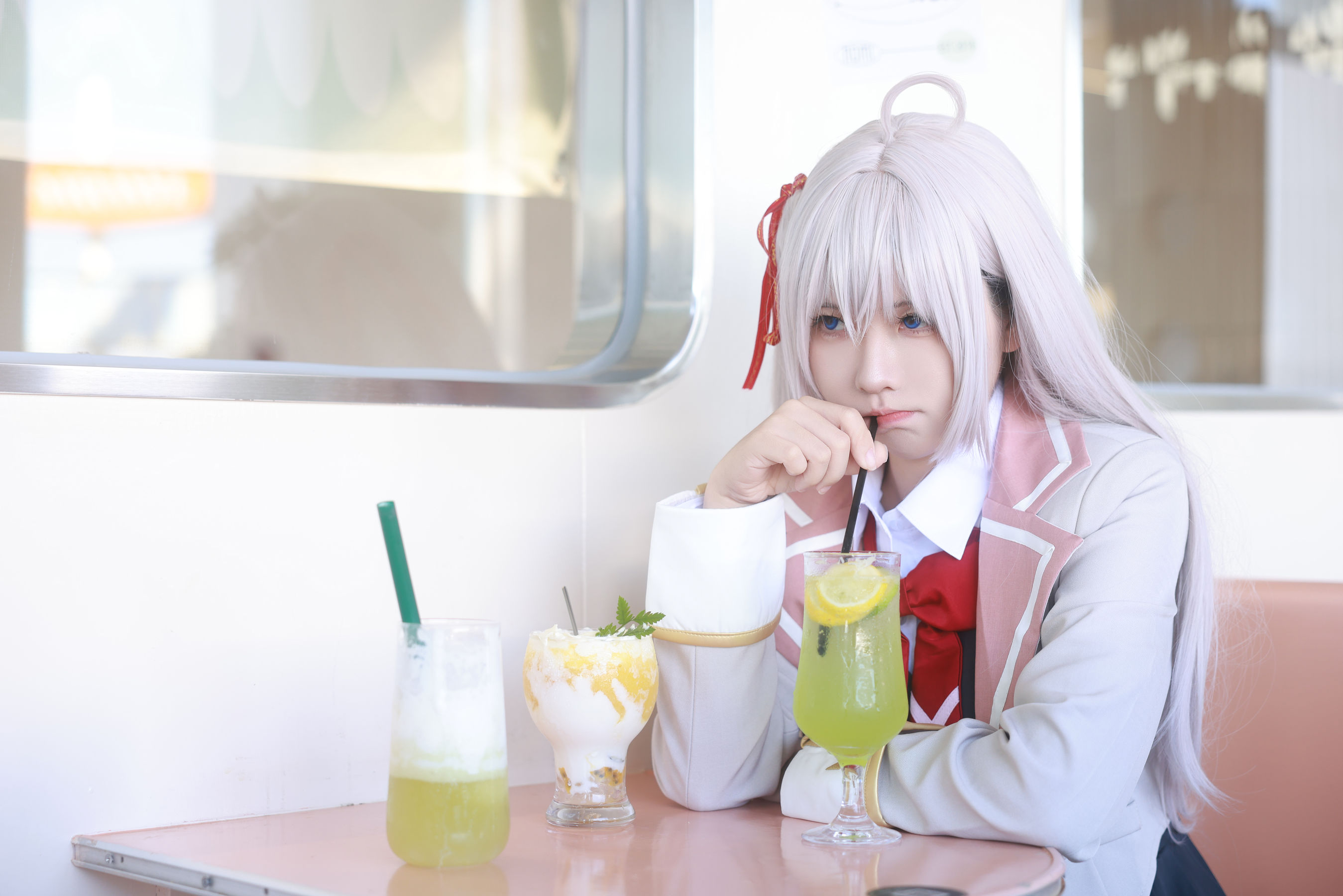 动漫博主G44不会受伤 - 艾莉同学
