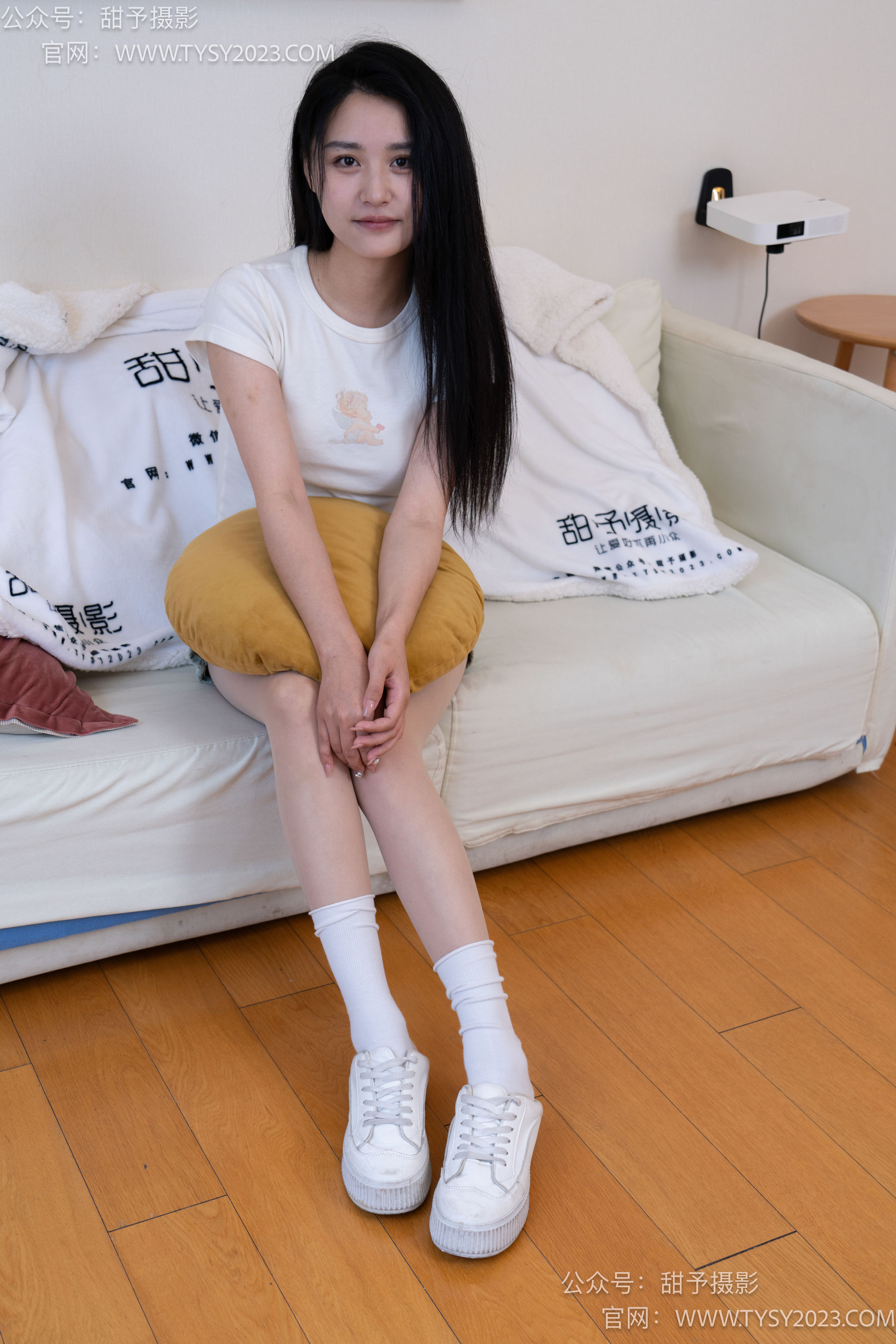 甜予摄影 No.096 澜澜 -板鞋、白棉袜、肉丝（脚尖加固款）