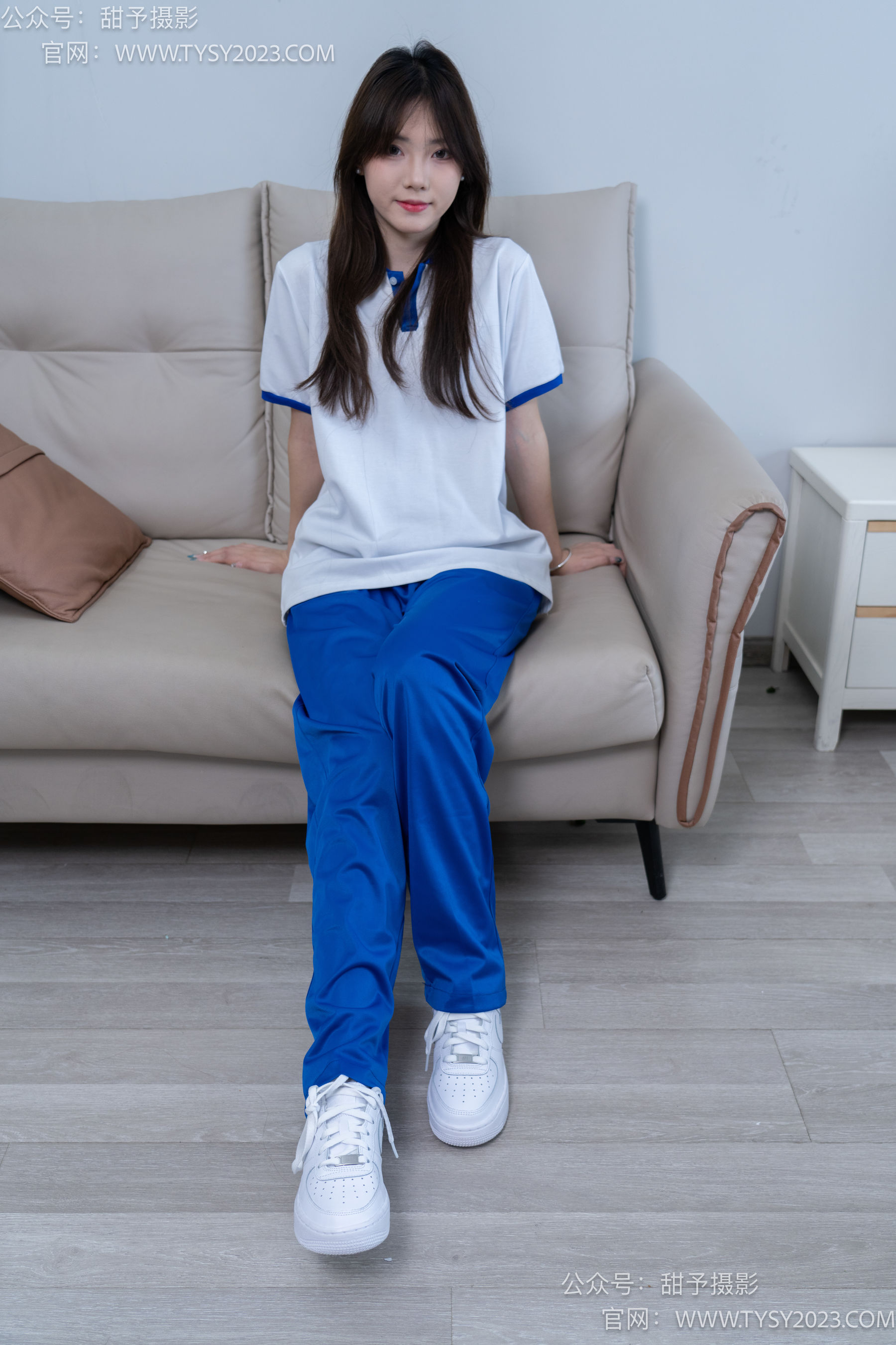 甜予摄影 No.098 璇璇 -校服、板鞋、白棉袜、肉丝（脚尖加固款）
