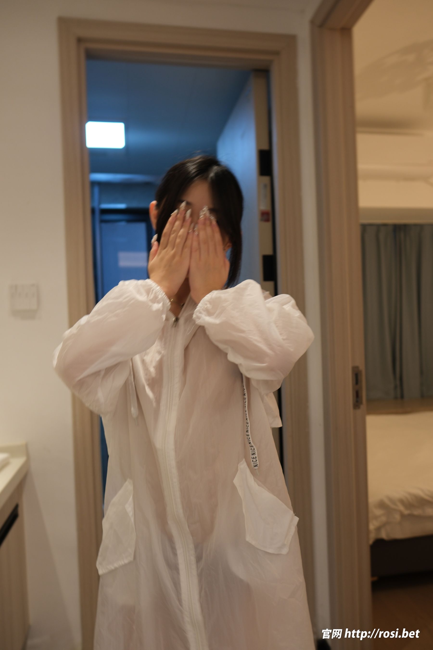 [ROSI写真] 2024.12.23 NO.4767