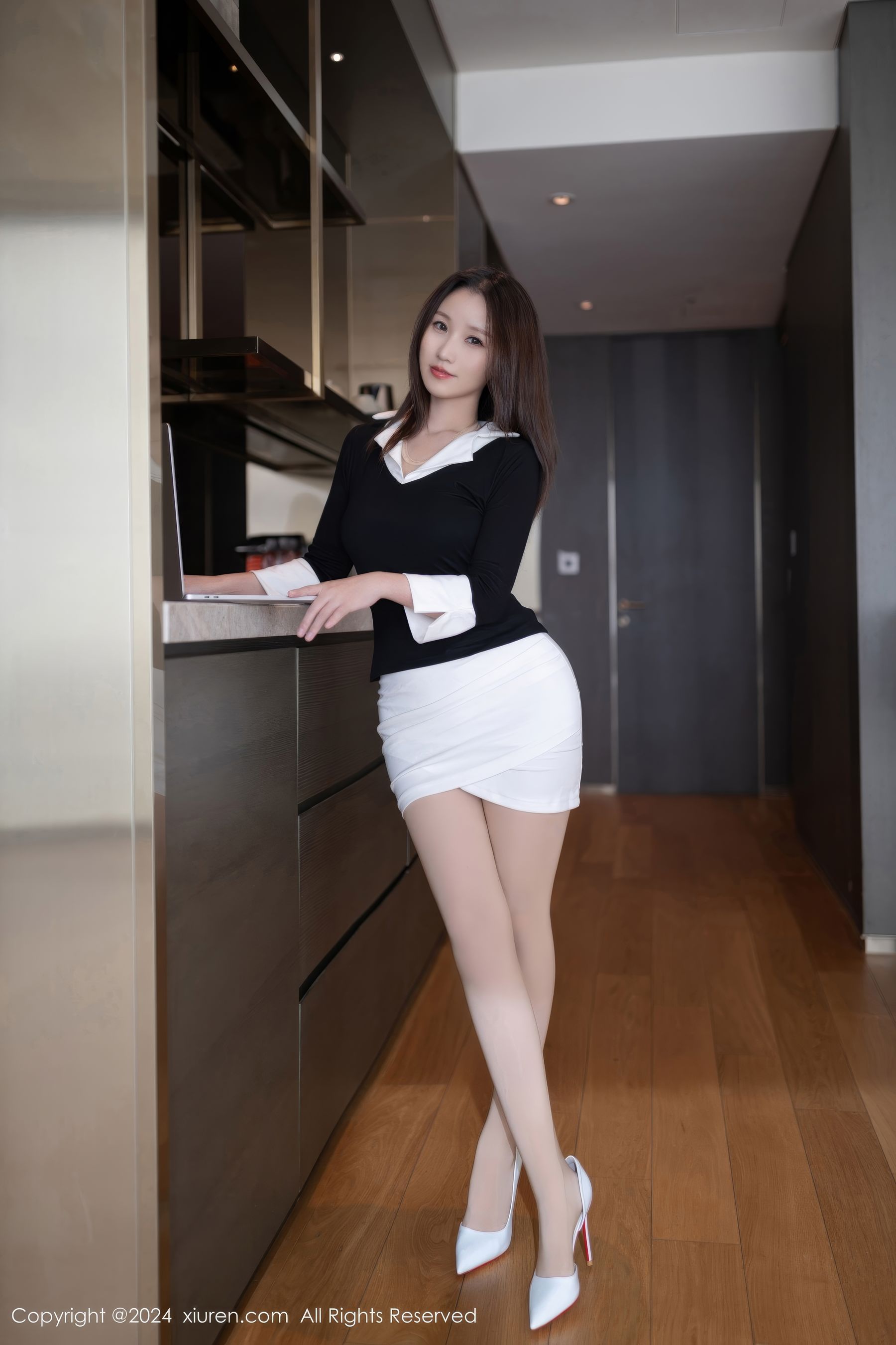 [秀人XiuRen] 2024.12.12 No.9587 杏子Yada