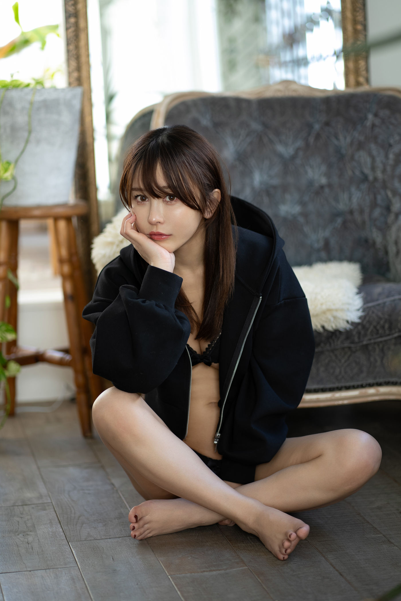 いくみ – (193iKkyu3)  [Fantia] [2024.05.22] Chest-Exposing Bra