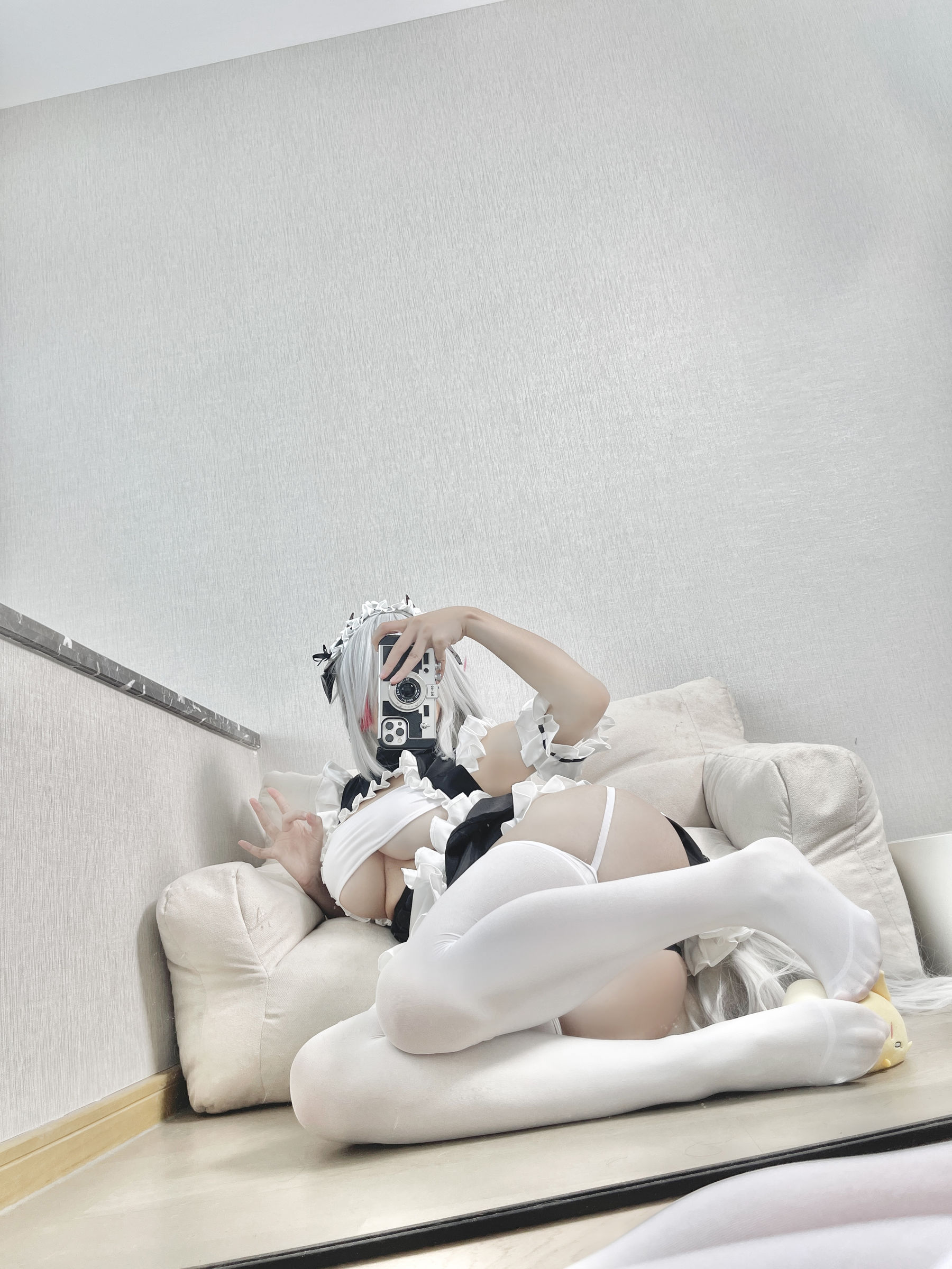 动漫博主小仓千代w - 明日方舟 W女仆