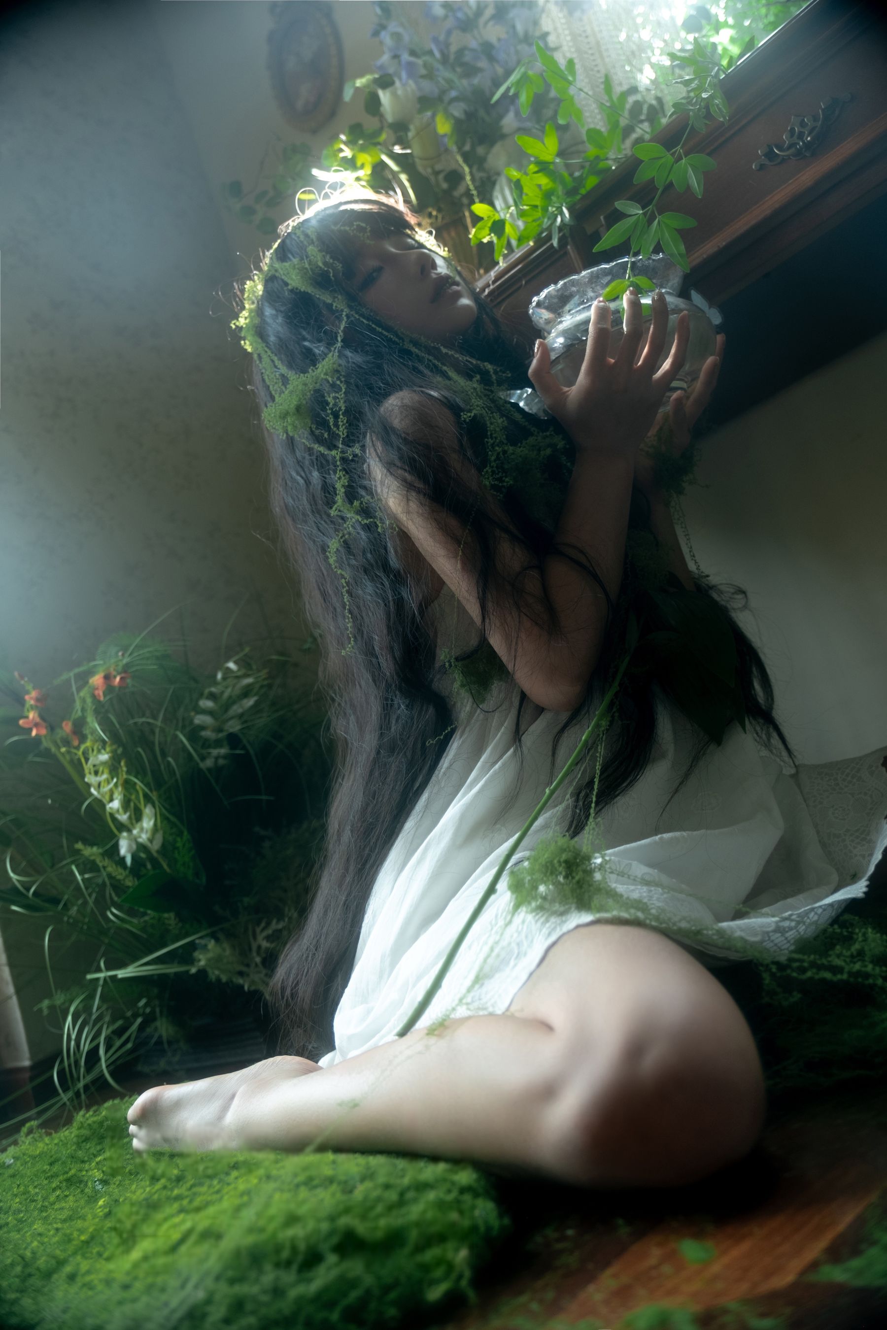动漫博主蠢沫沫 - 白吊带