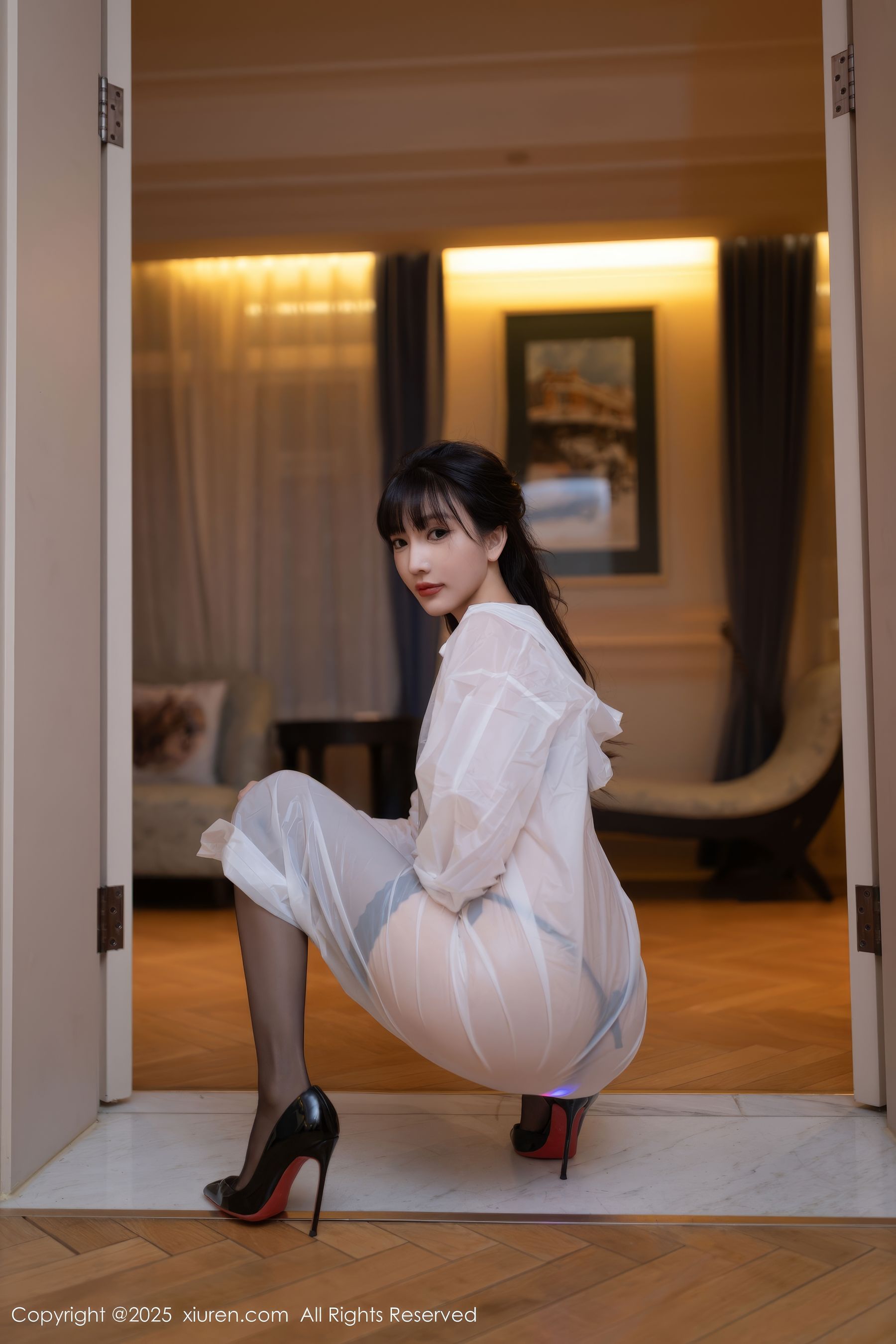 [秀人XiuRen] 2025.01.02 No.9700 陆萱萱