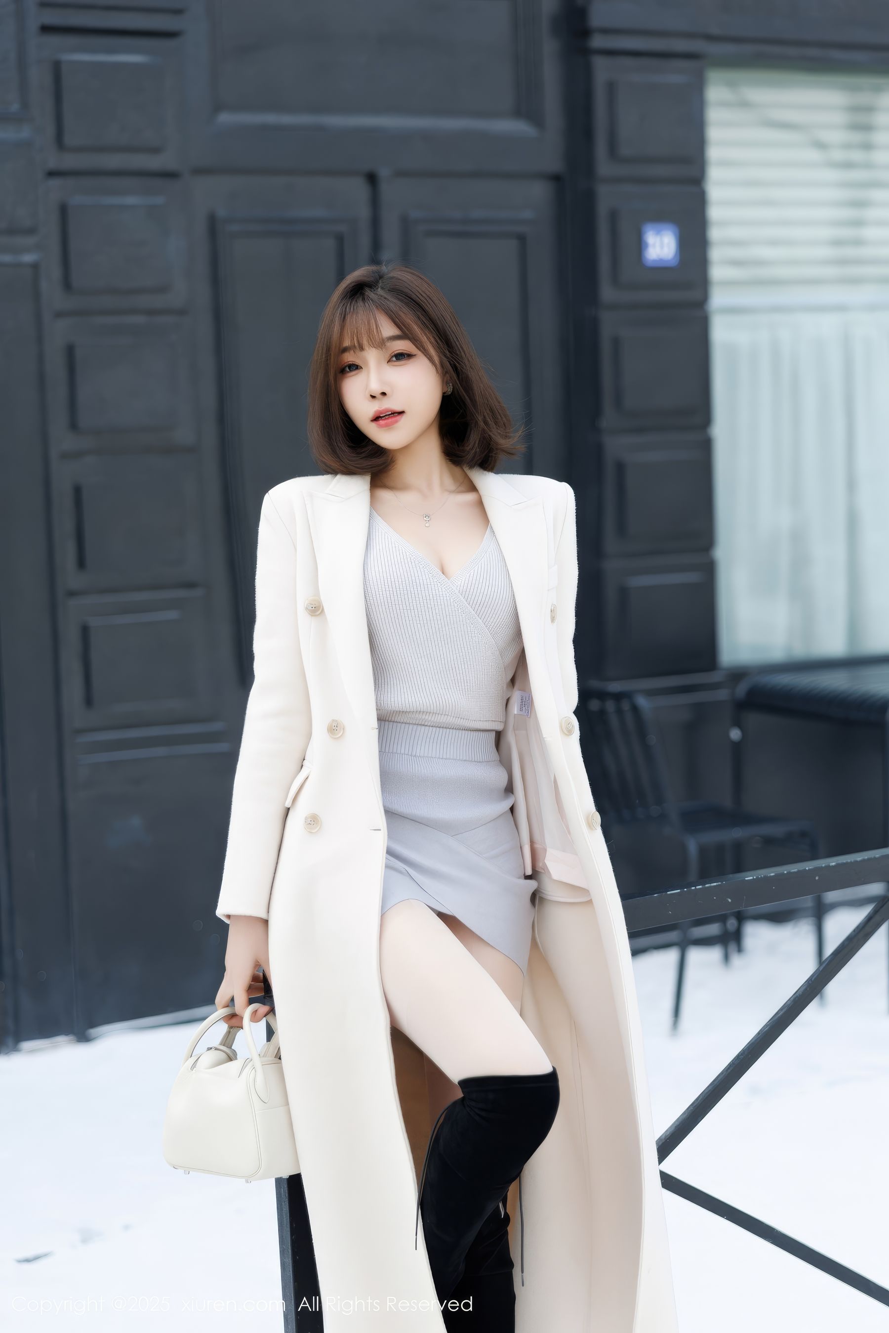 [秀人XiuRen] 2025.01.09 No.9734 徐莉芝Booty
